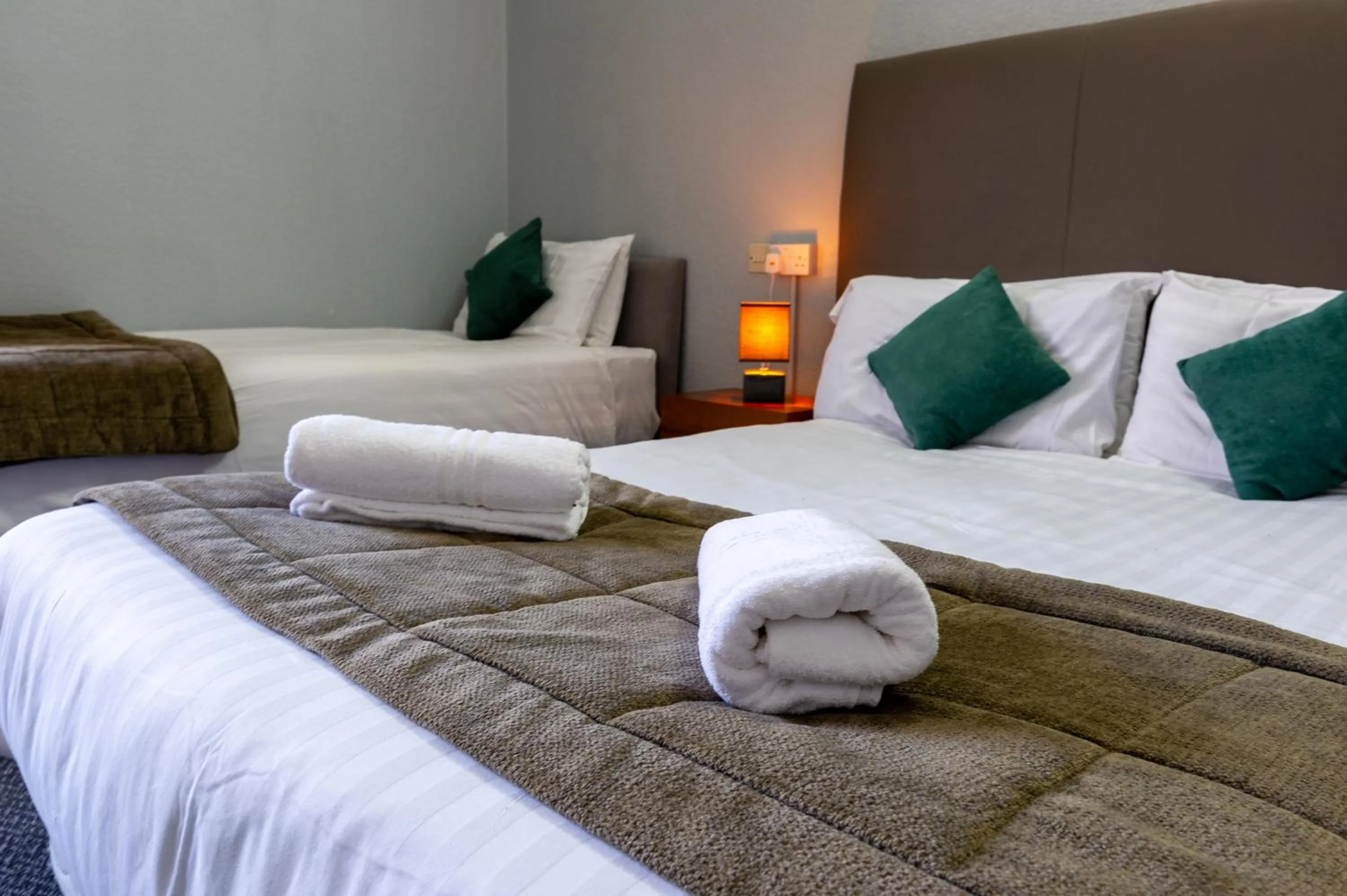 Bed in Royal Lion Hotel