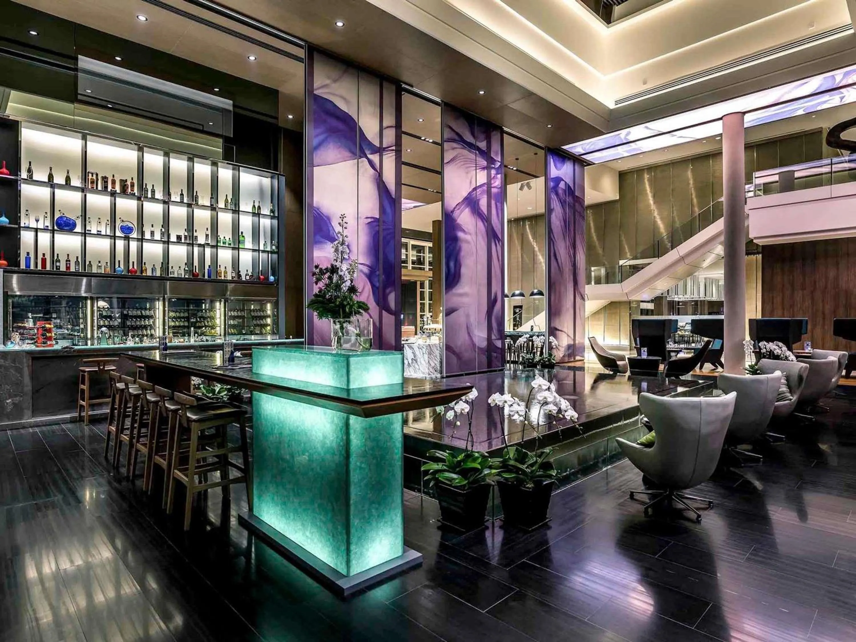 Lounge or bar in Pullman Bangkok King Power