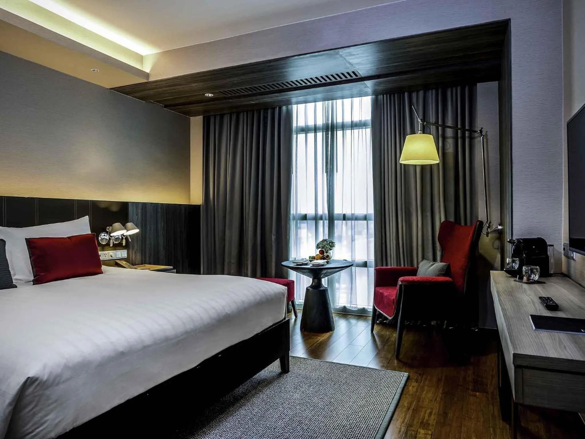 Bedroom, Bed in Pullman Bangkok King Power