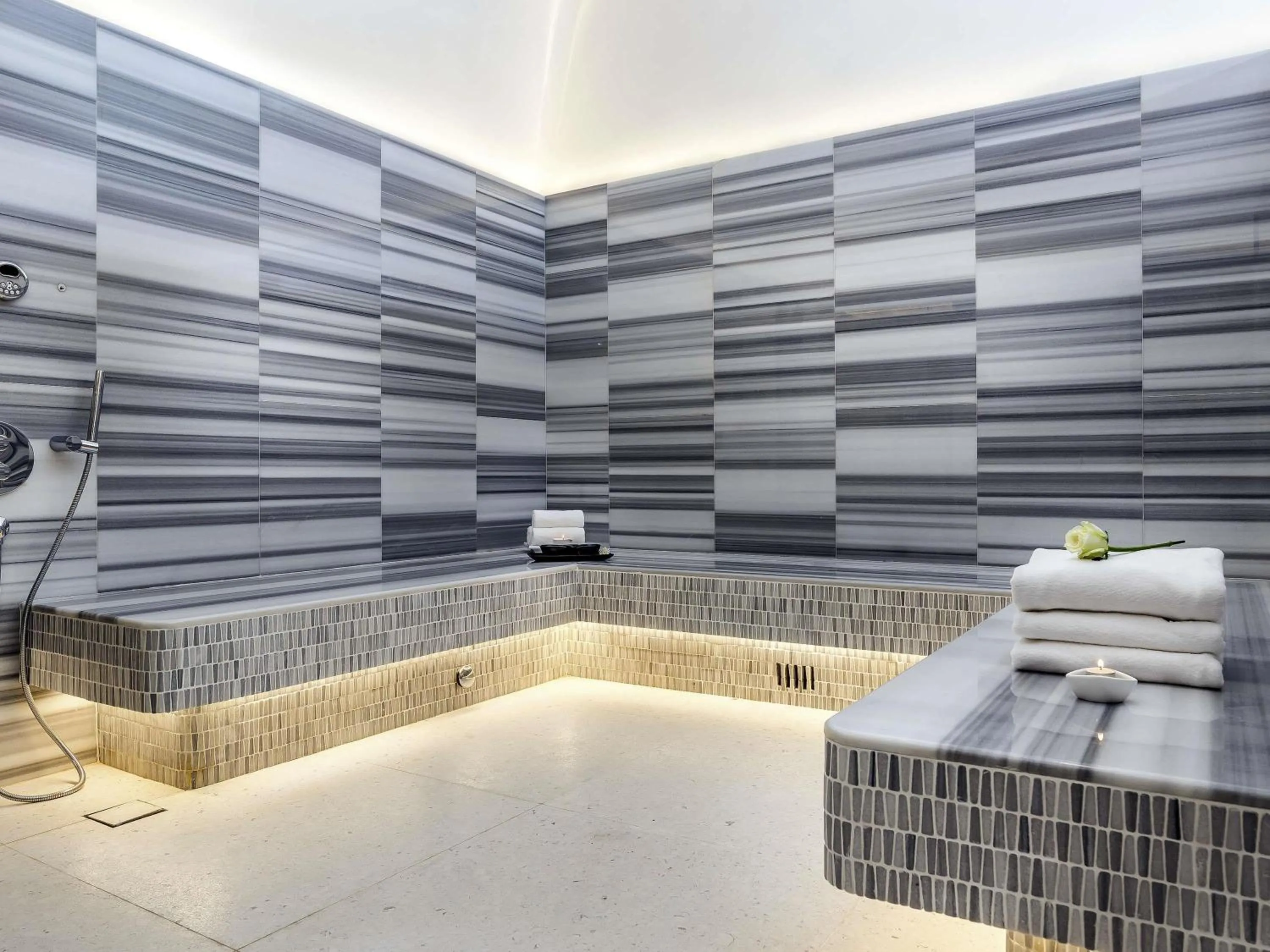 Spa and wellness centre/facilities in Pullman Bangkok King Power