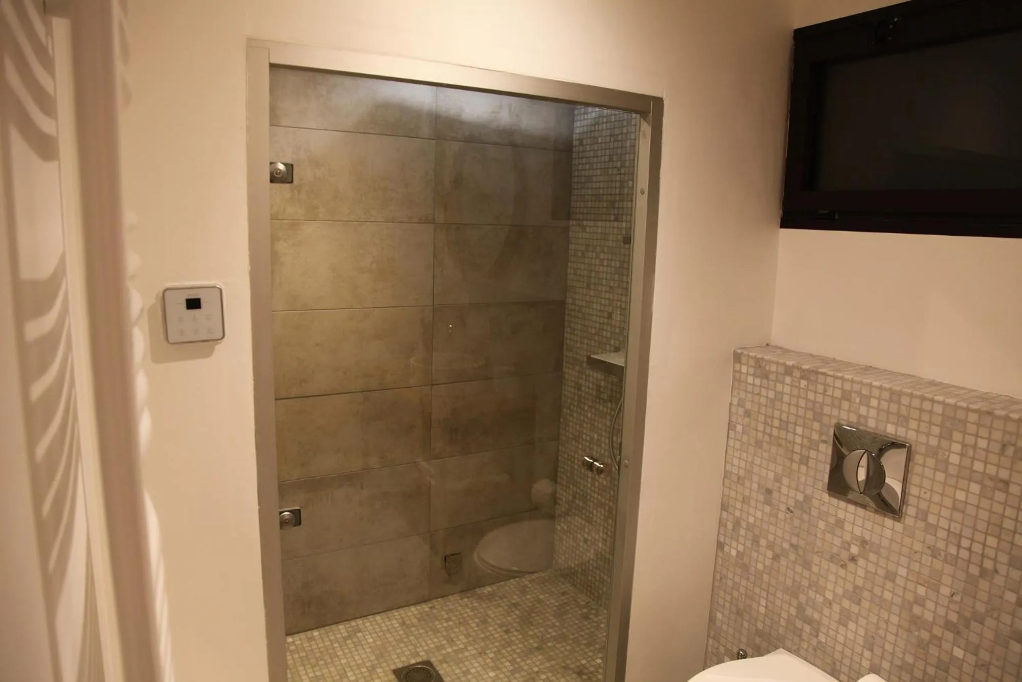 Shower in Villa Margaux