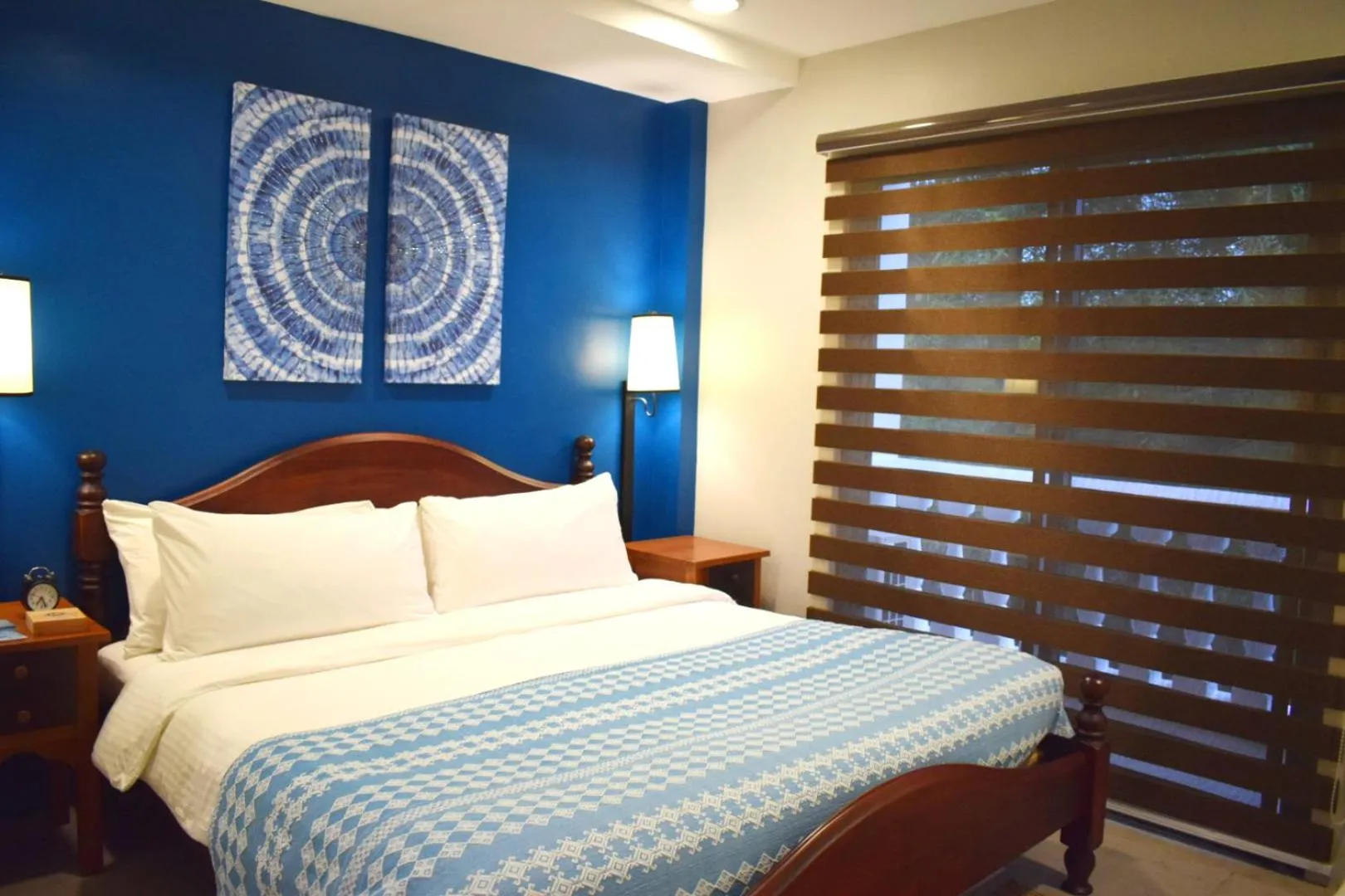 Bed in Paradores de Vigan