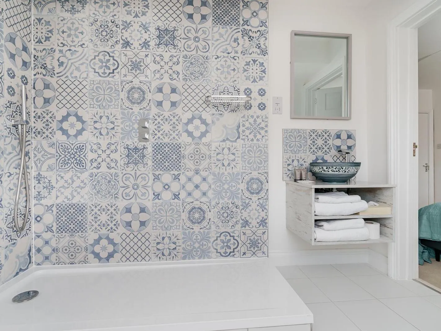 Bathroom in Pike and Eel Hotel and Marina