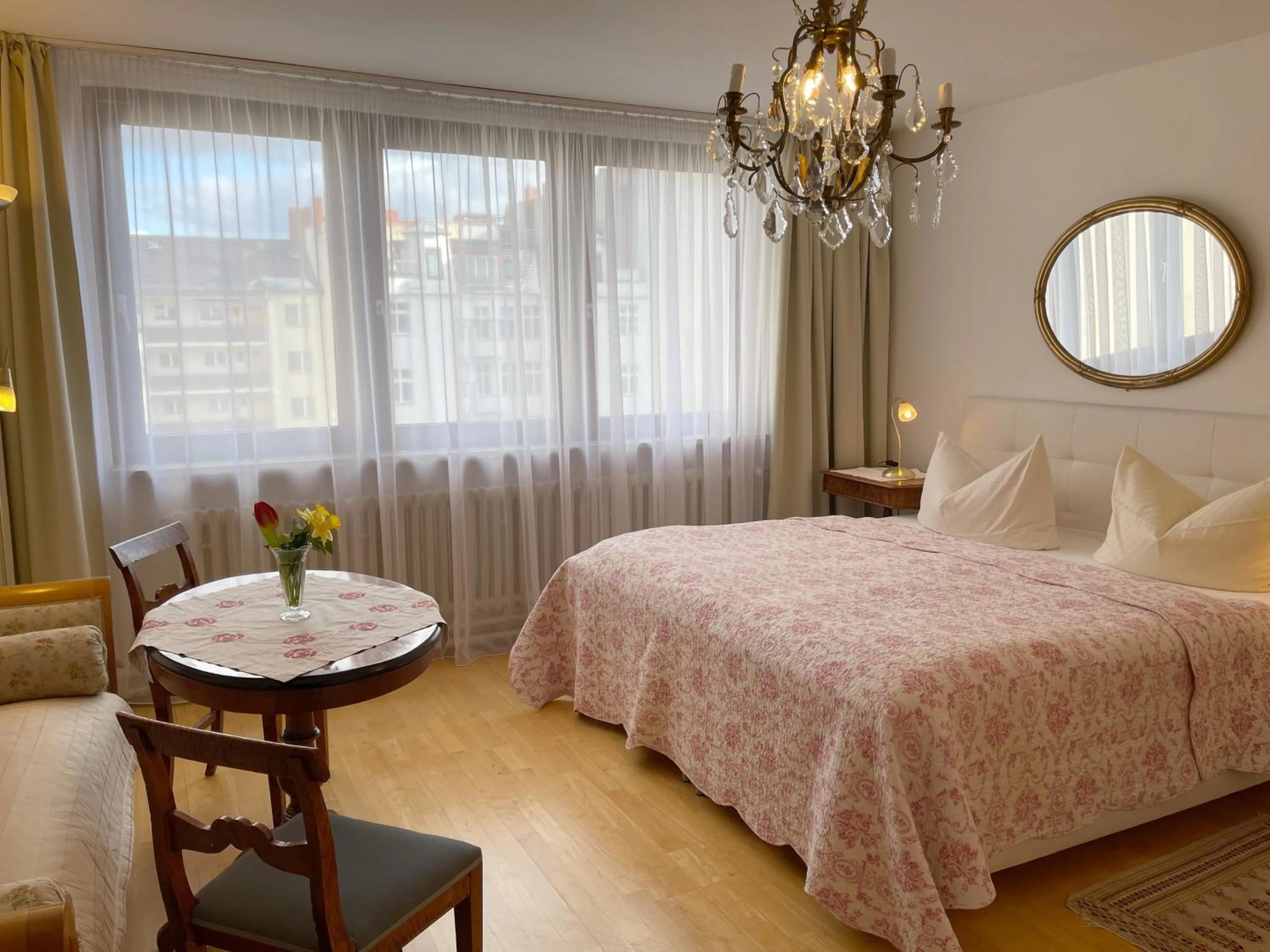 Bedroom, Bed in Das Literaturhotel Berlin