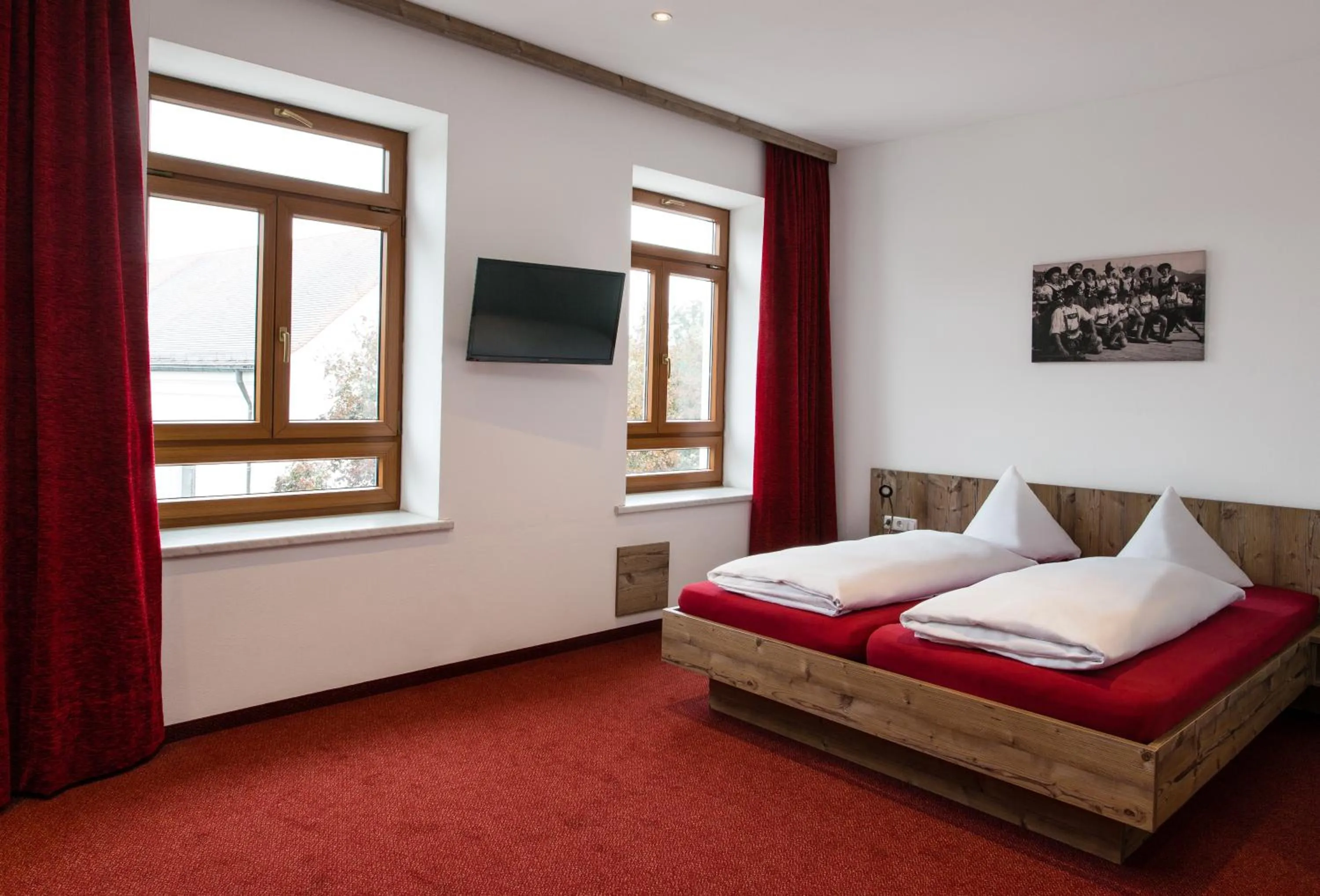 Bedroom, Bed in Gasthof zum Hirsch