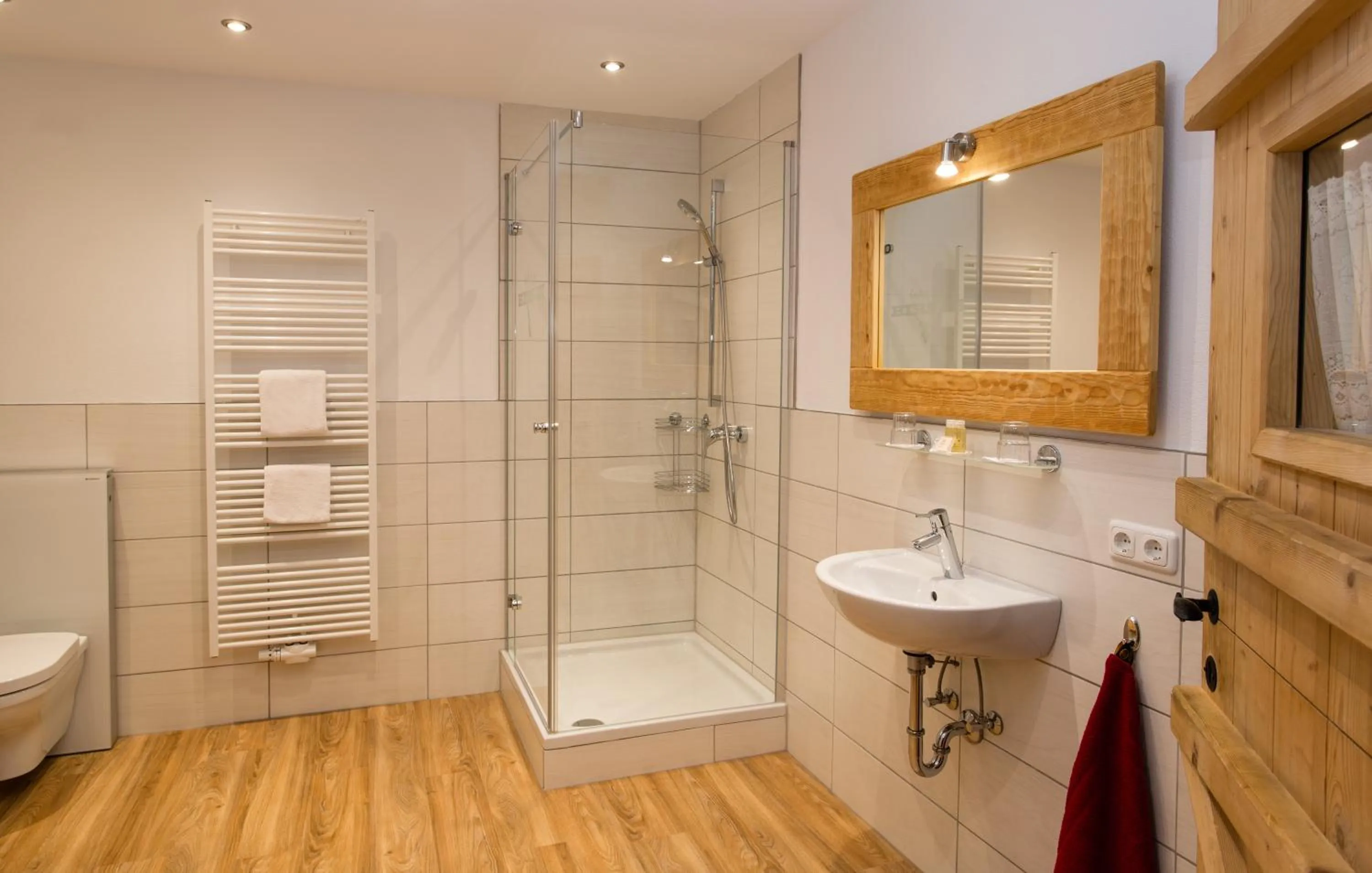 Bathroom in Gasthof zum Hirsch