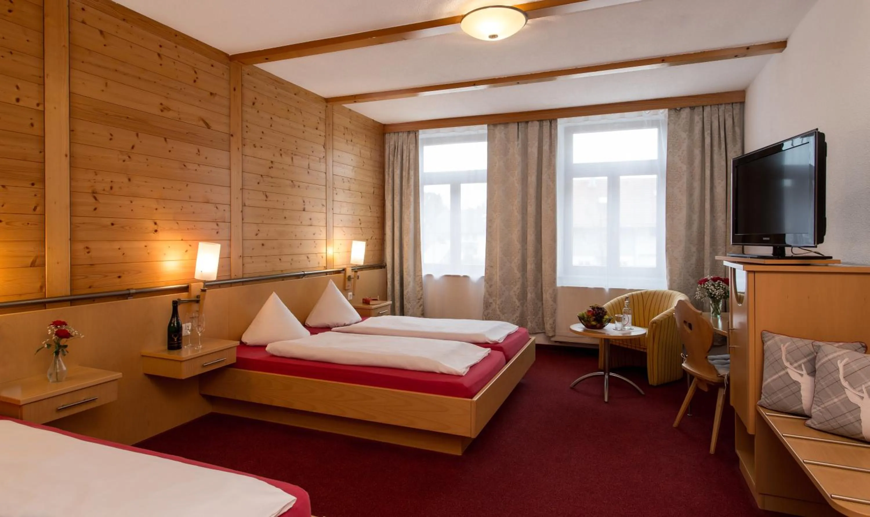Bedroom, Bed in Gasthof zum Hirsch