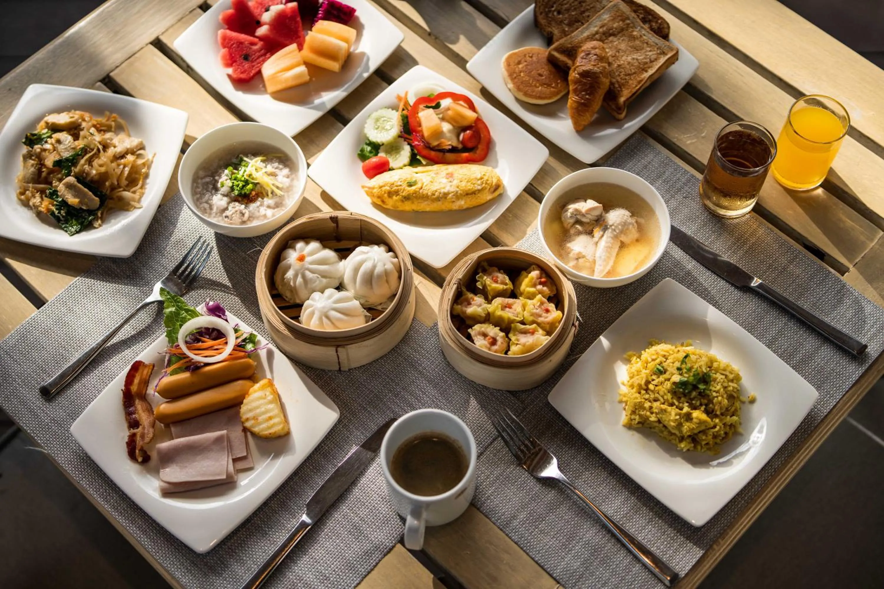 Food and drinks in The Hotspring Beach Resort & Spa - SHA Extra Plus