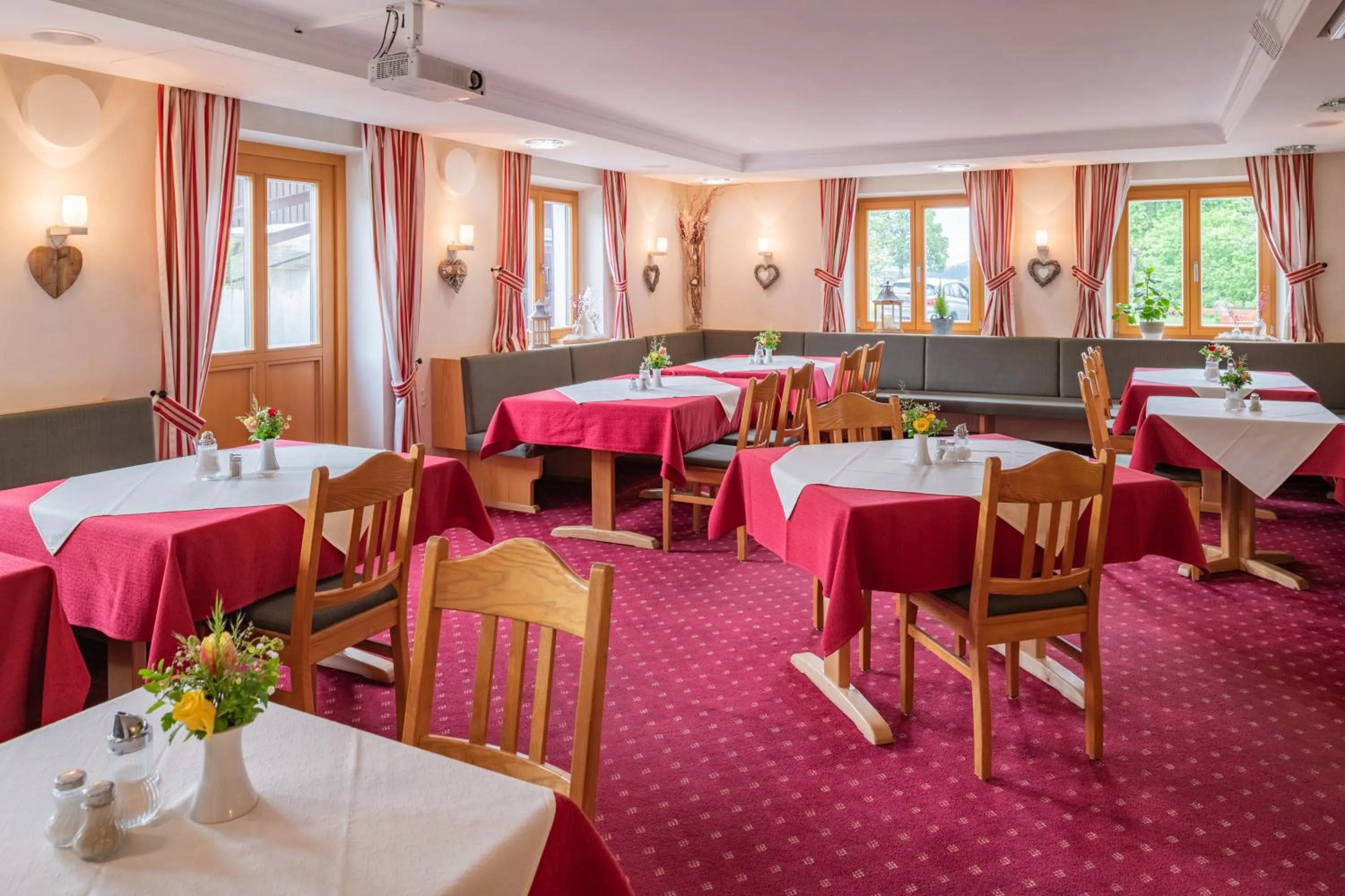 Restaurant/places to eat in Landhotel Schwarzenbach - Wellness & Spa