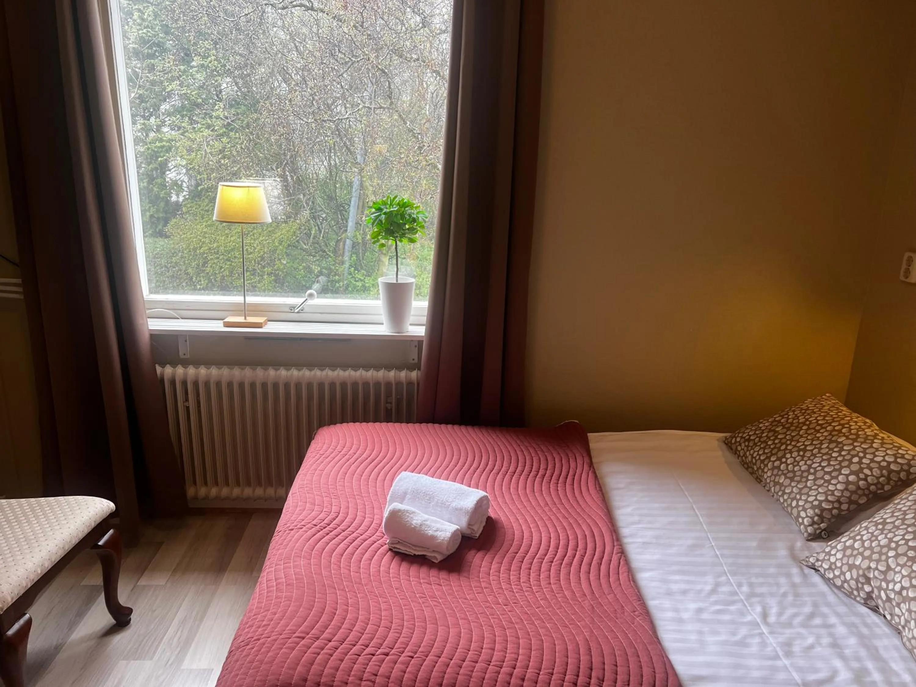 Bed in Aurora Bed & Breakfast