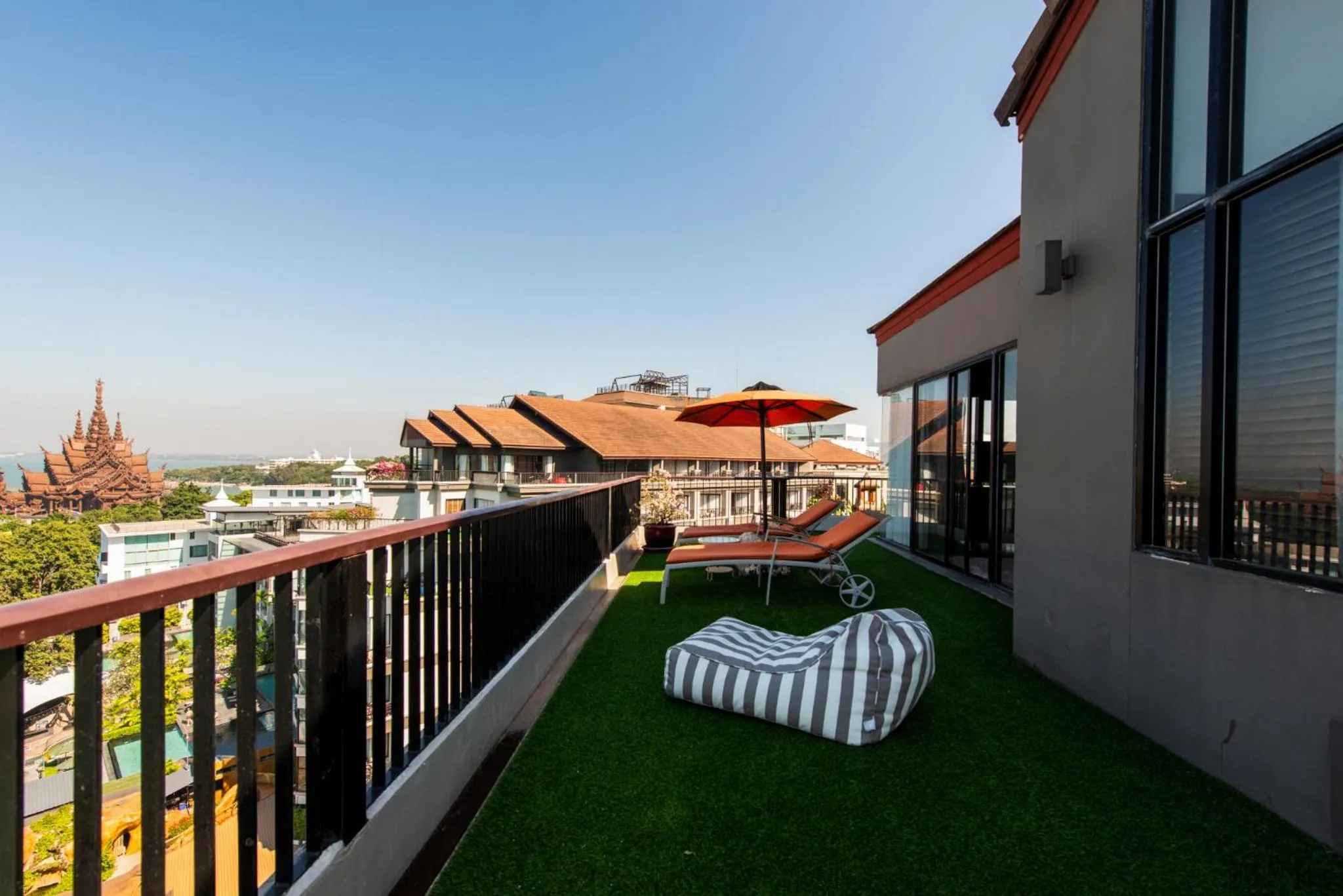 Balcony/Terrace in Garden Cliff Resort And Spa