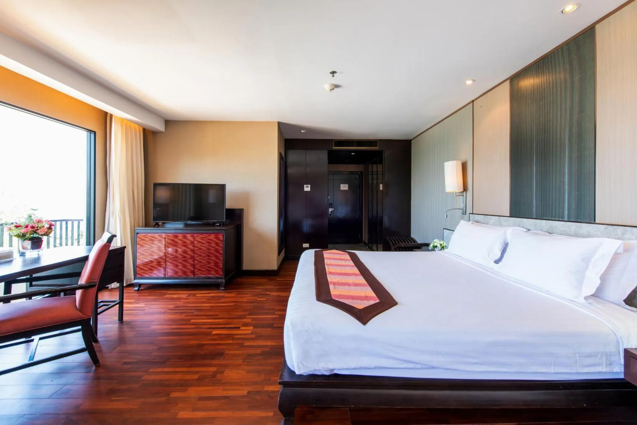 Bedroom, Bed in Garden Cliff Resort And Spa