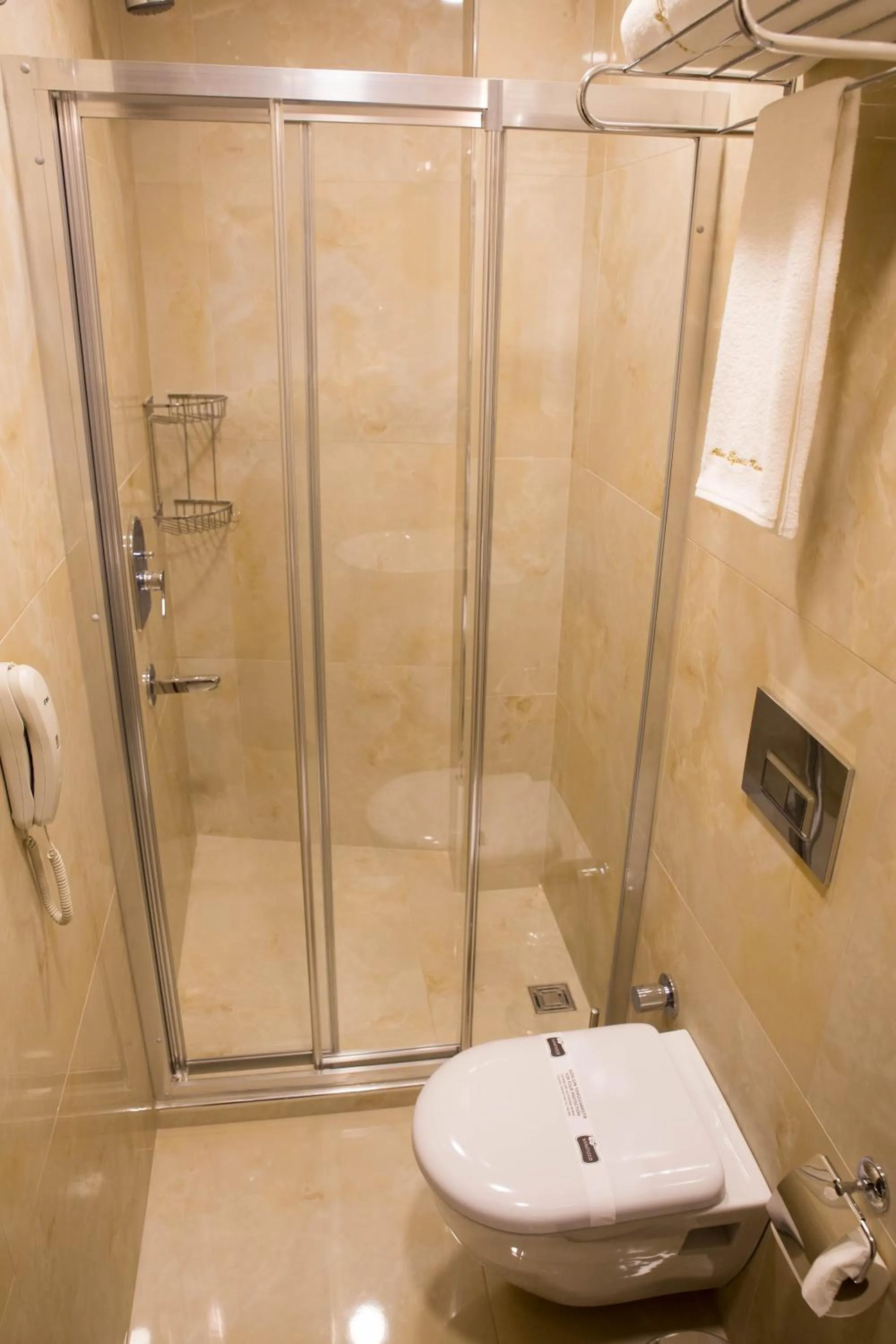 Shower in Ahmet Efendi Konağı