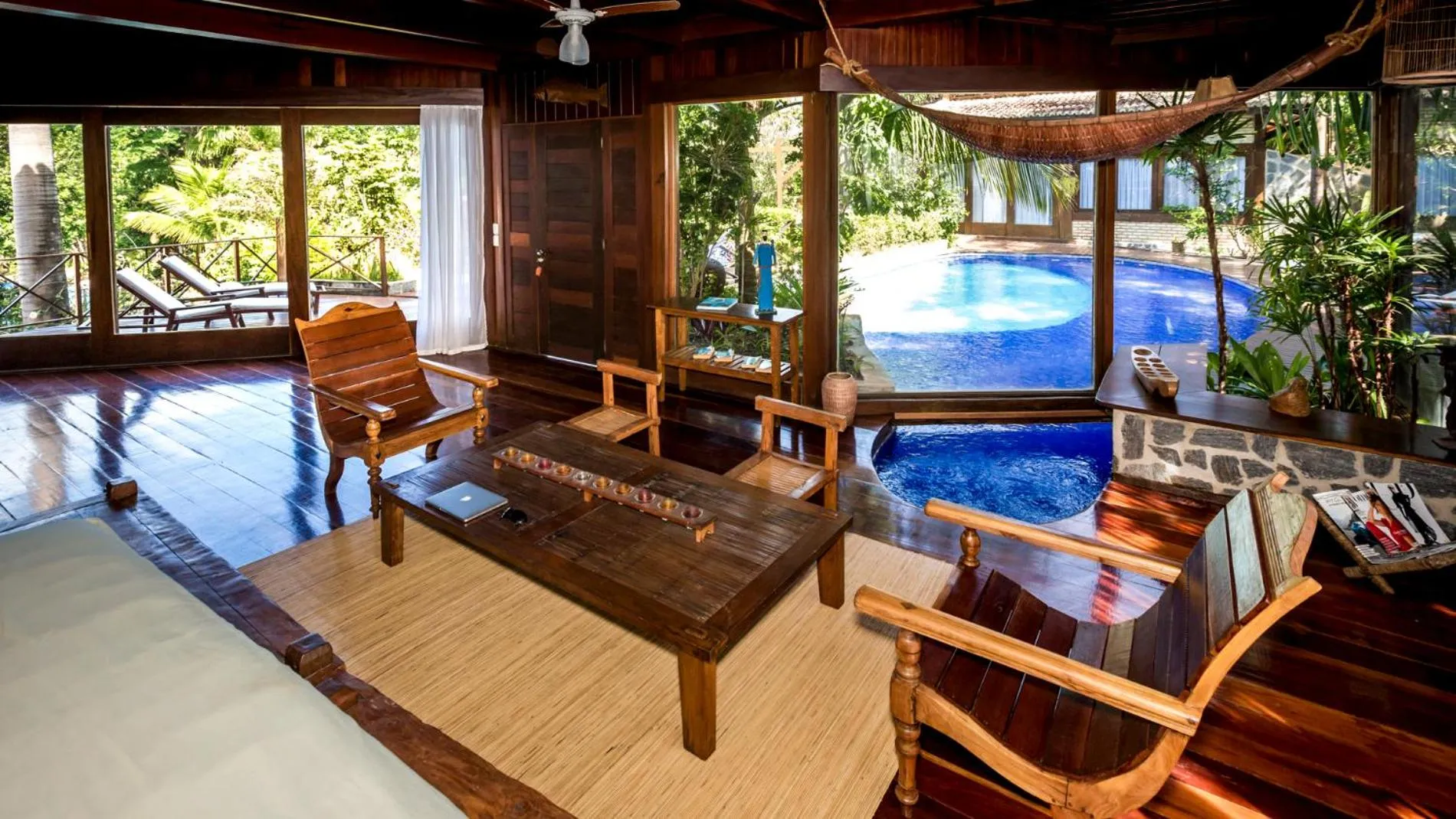 Sombra e Água Fresca Resort