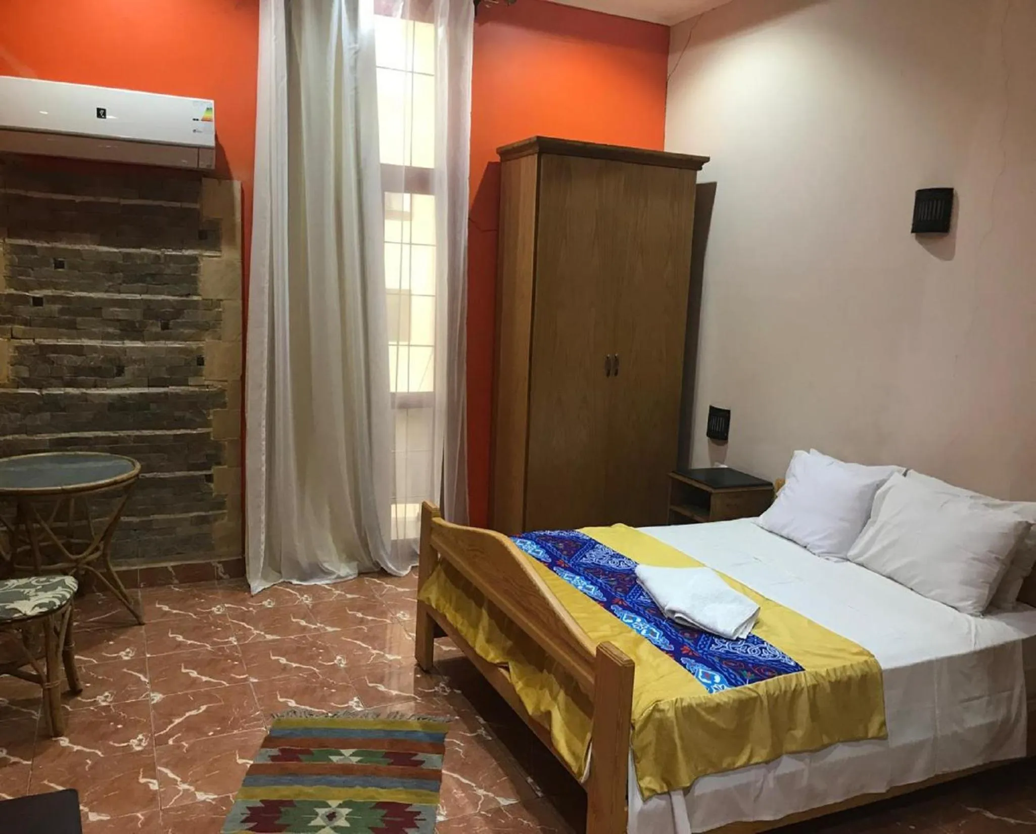 Photo of the whole room, Bed in Golden Hotel Cairo