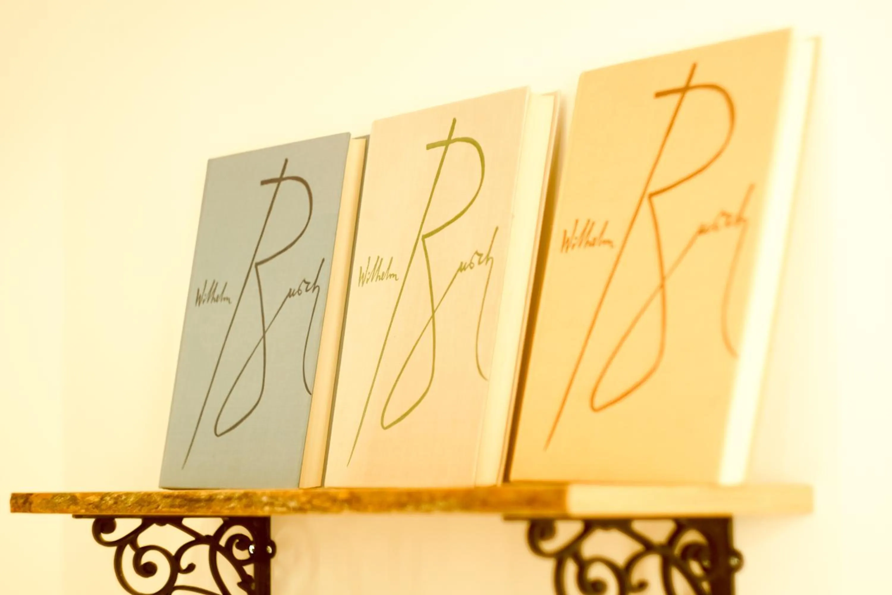 Photo of the whole room in Hotel Bett und Buch