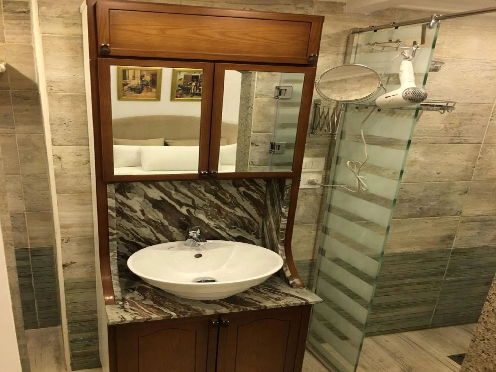 Bathroom in Paris Hotel Cairo