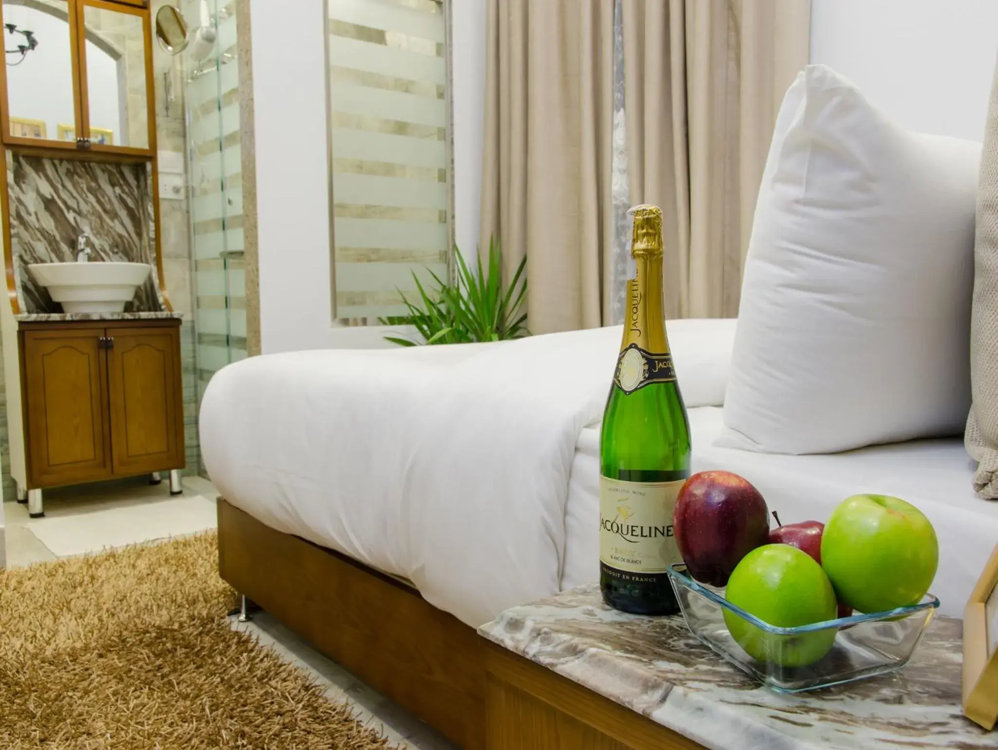 Deluxe Single Room - single occupancy in Paris Hotel Cairo Deluxe Single Room - single occupancy in Paris Hotel Cairo