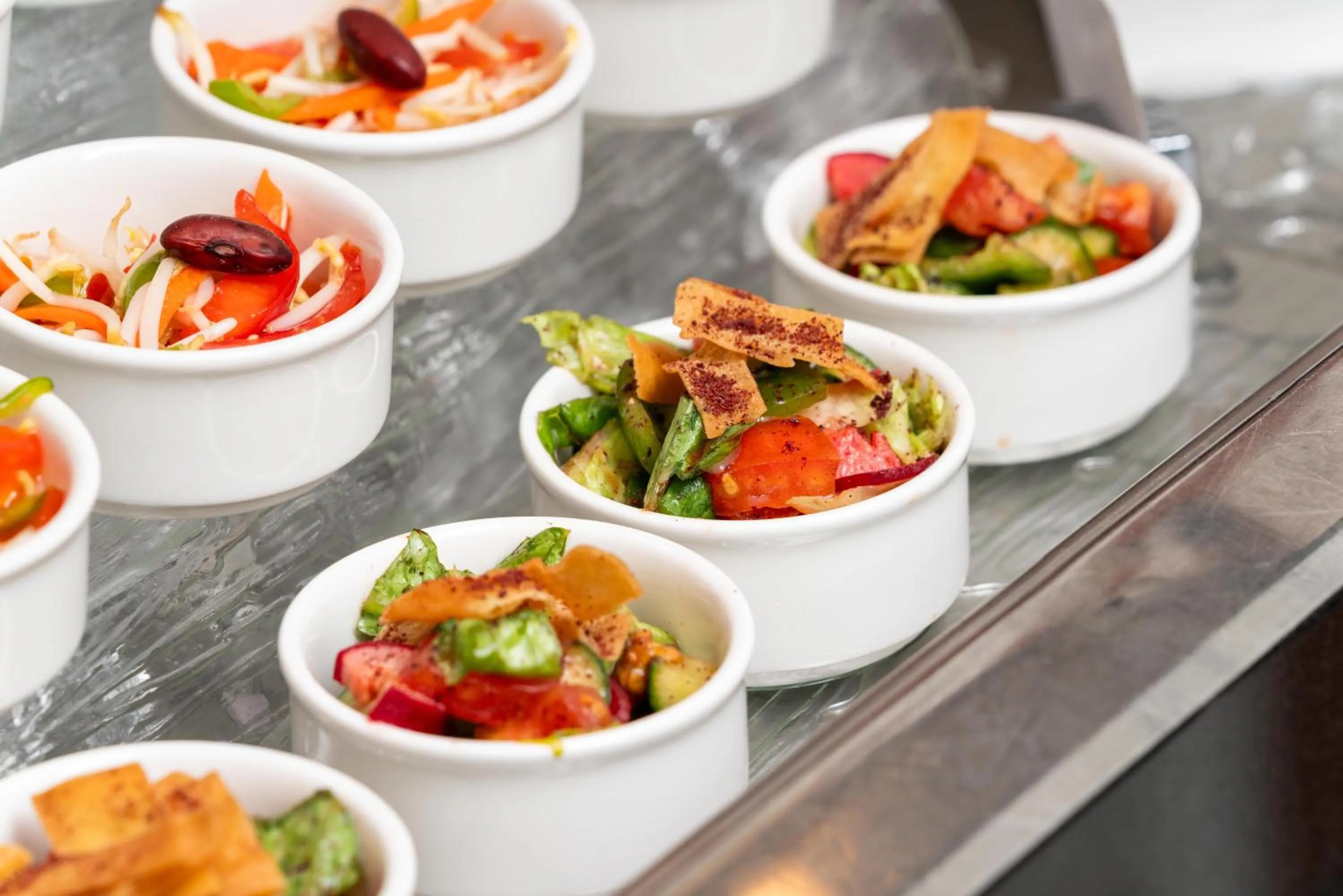 Restaurant/places to eat in Golden Sands Hotel & Residences