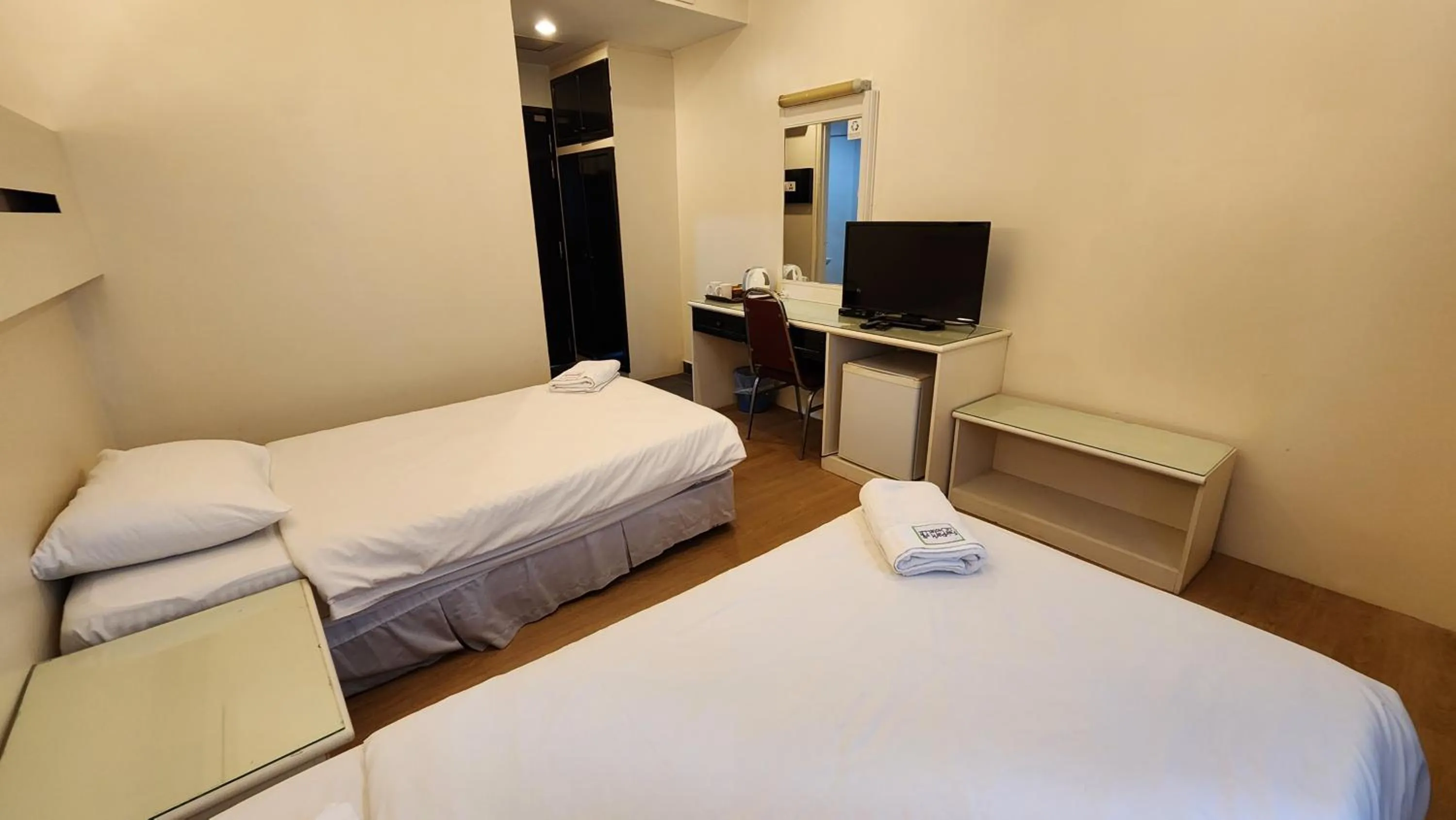 Bedroom, Bed in Fair Park Hotel