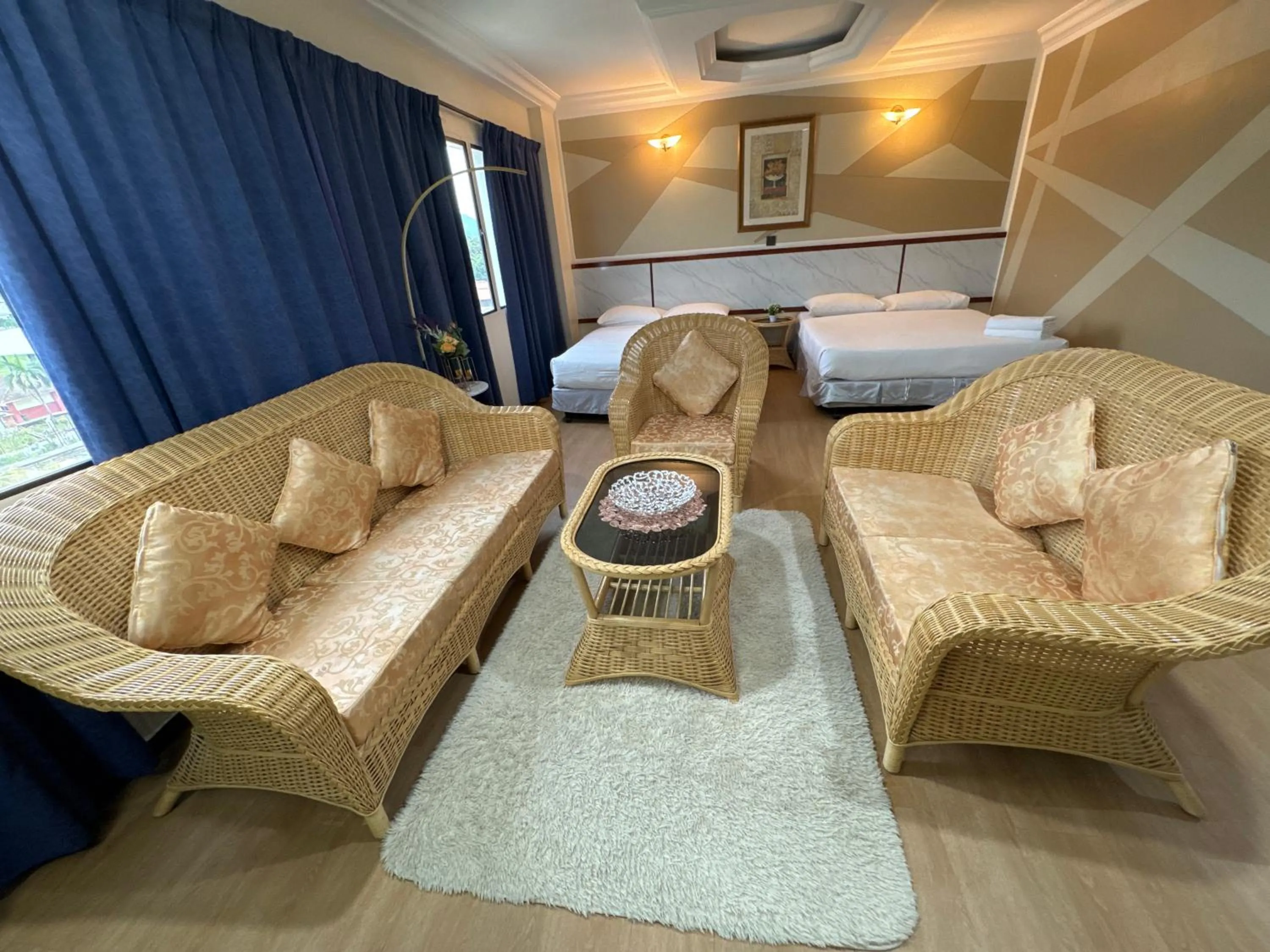 Bedroom, Bed in Fair Park Hotel