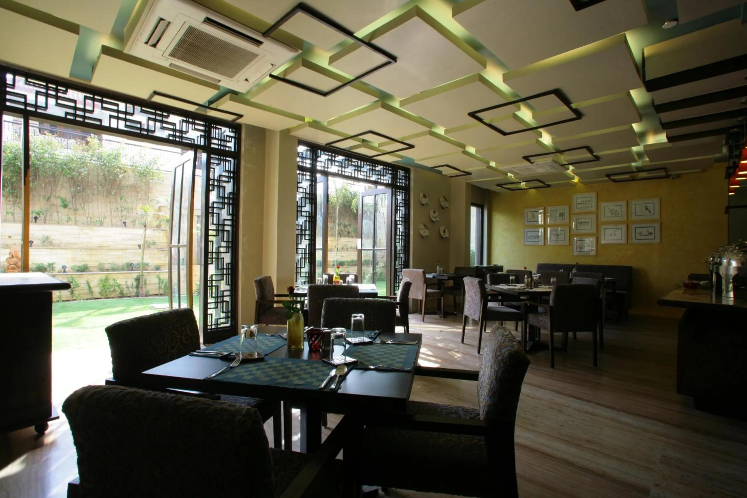 Restaurant/places to eat in ​juSTa Gurgaon