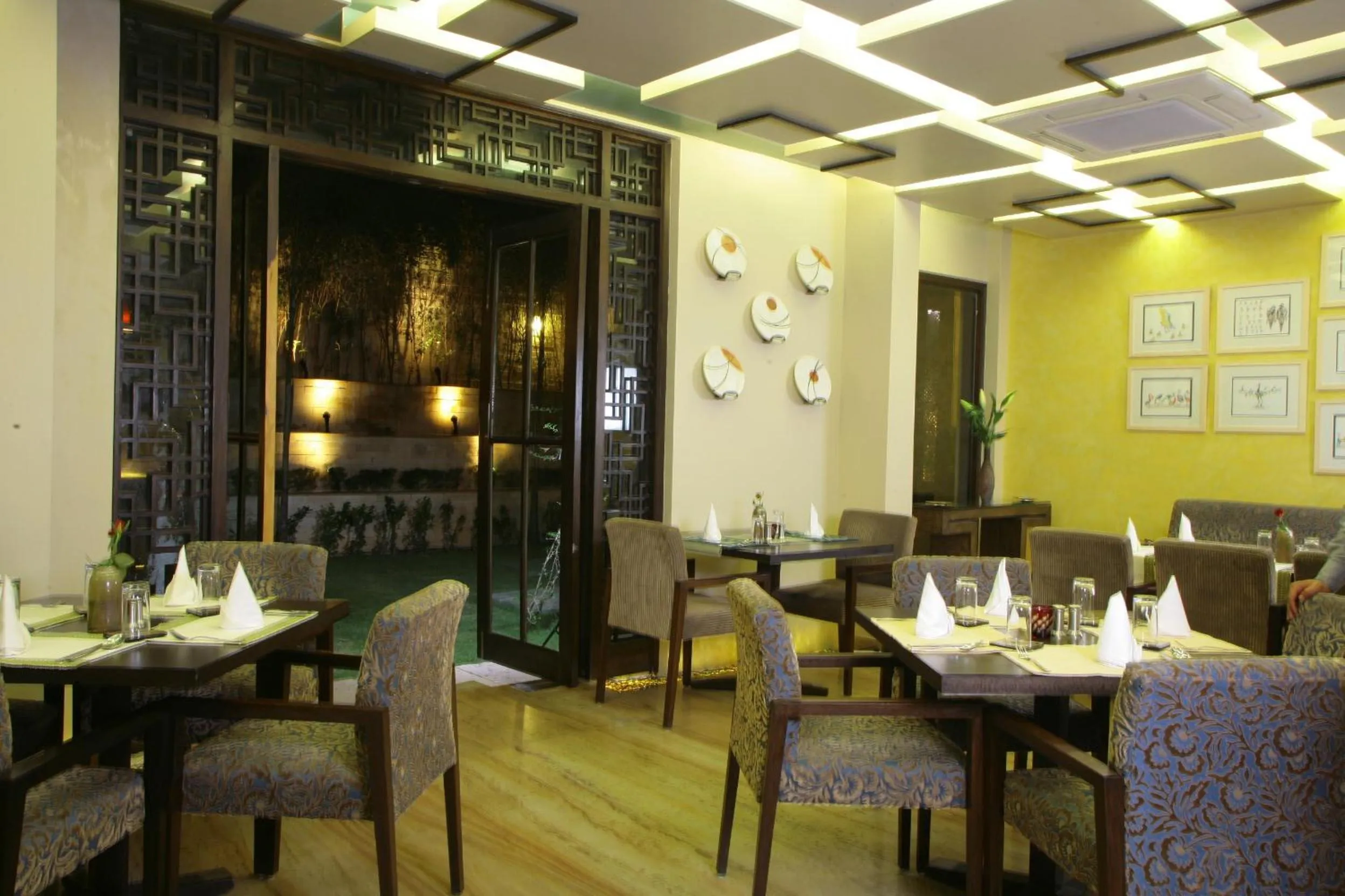 Restaurant/places to eat in ​juSTa Gurgaon