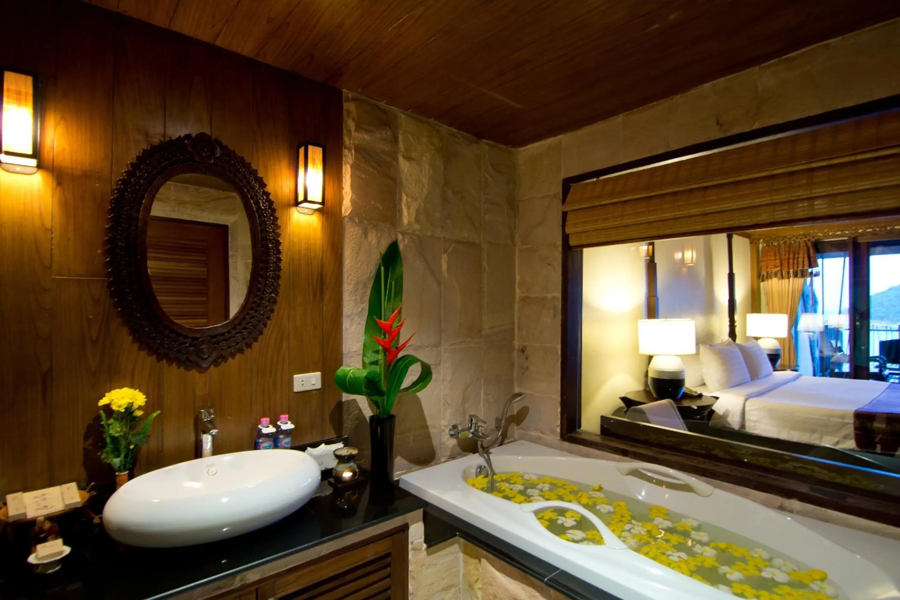 Bathroom in Panviman Resort Koh Phangan