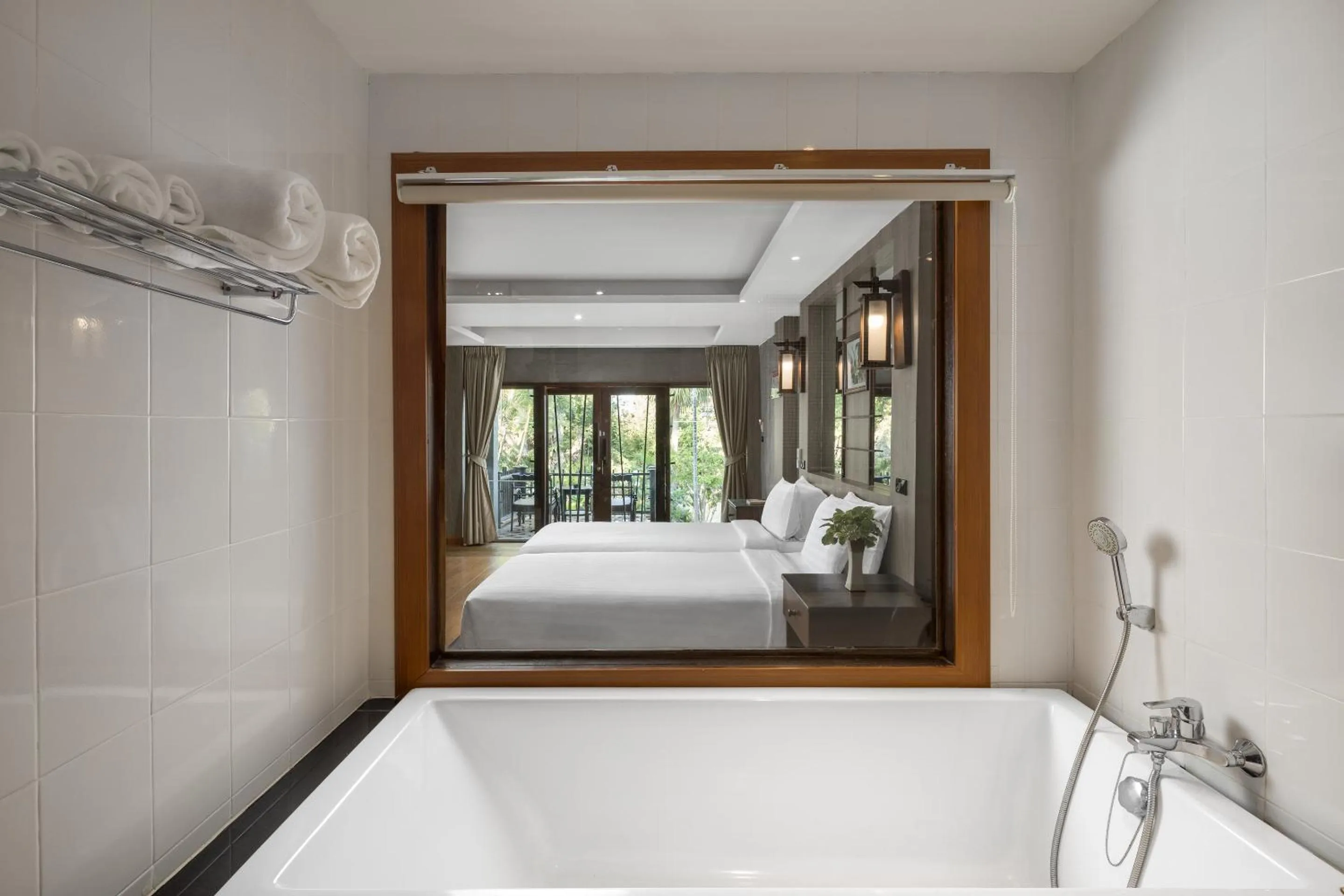 Bathroom, Bed in Panviman Resort Koh Phangan