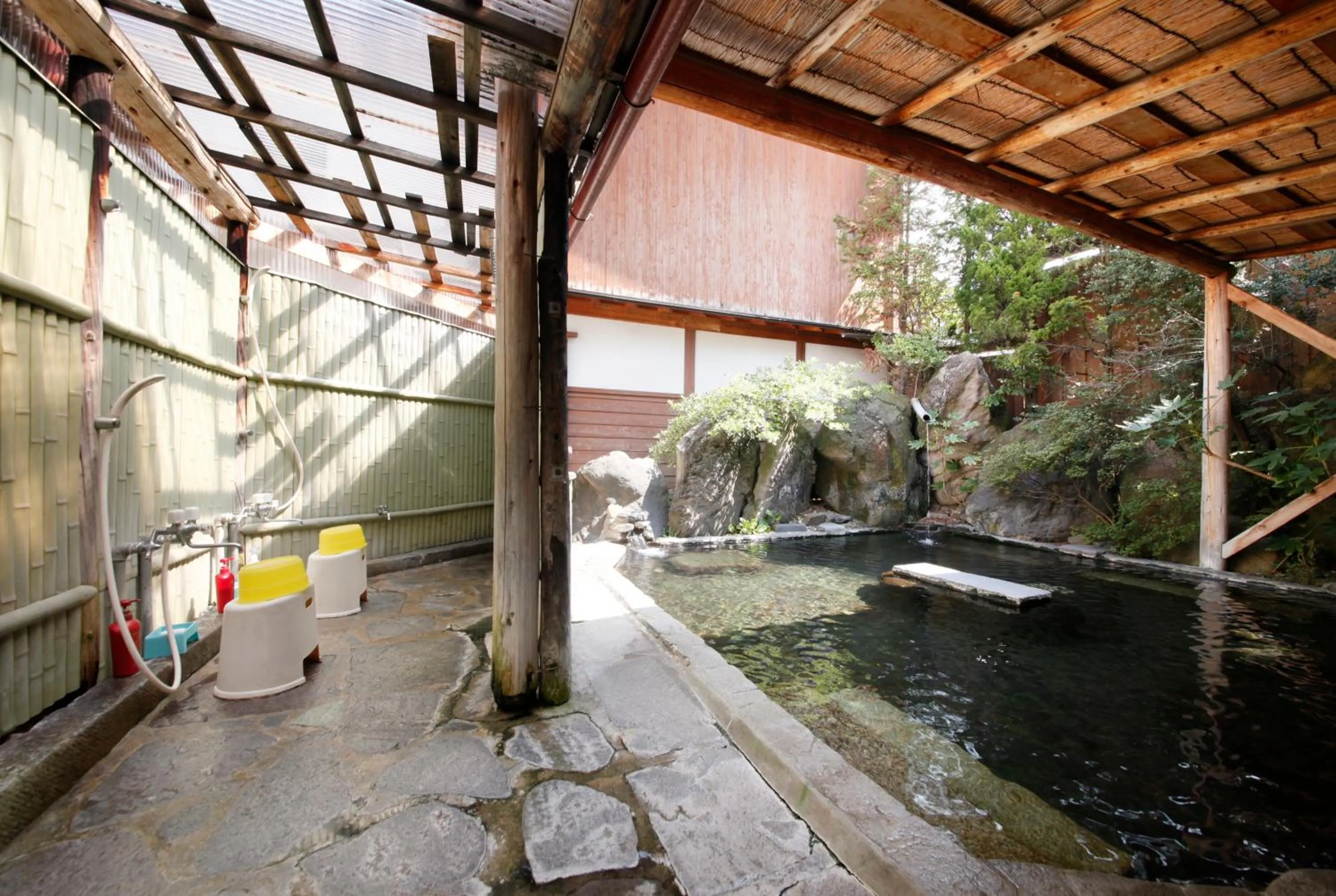 Hot Spring Bath in Yudanaka Seifuso