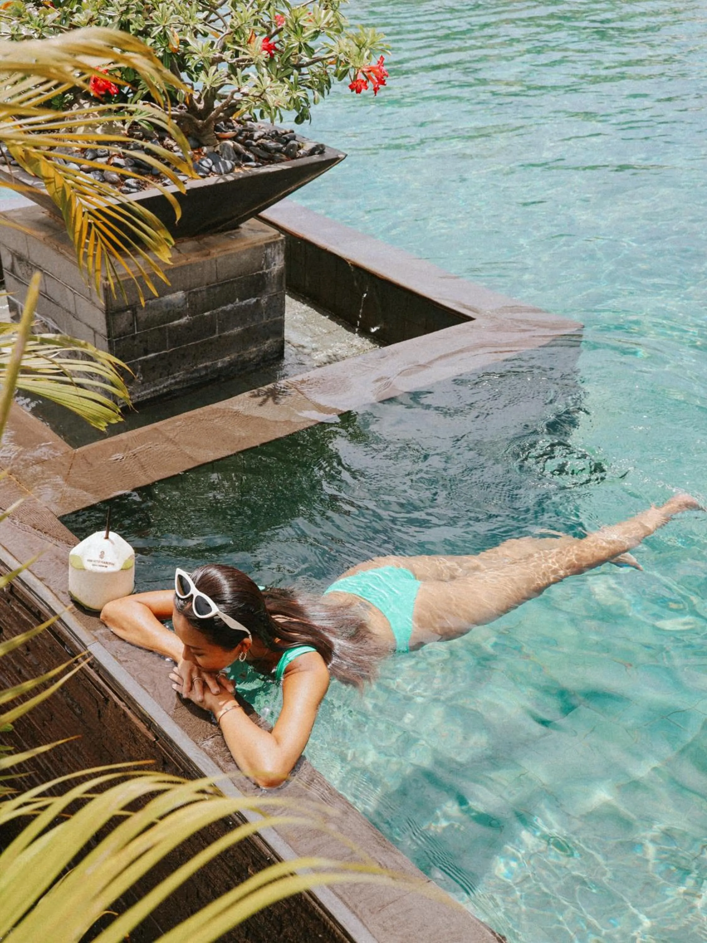 Swimming pool in The Ritz-Carlton Sanya, Yalong Bay