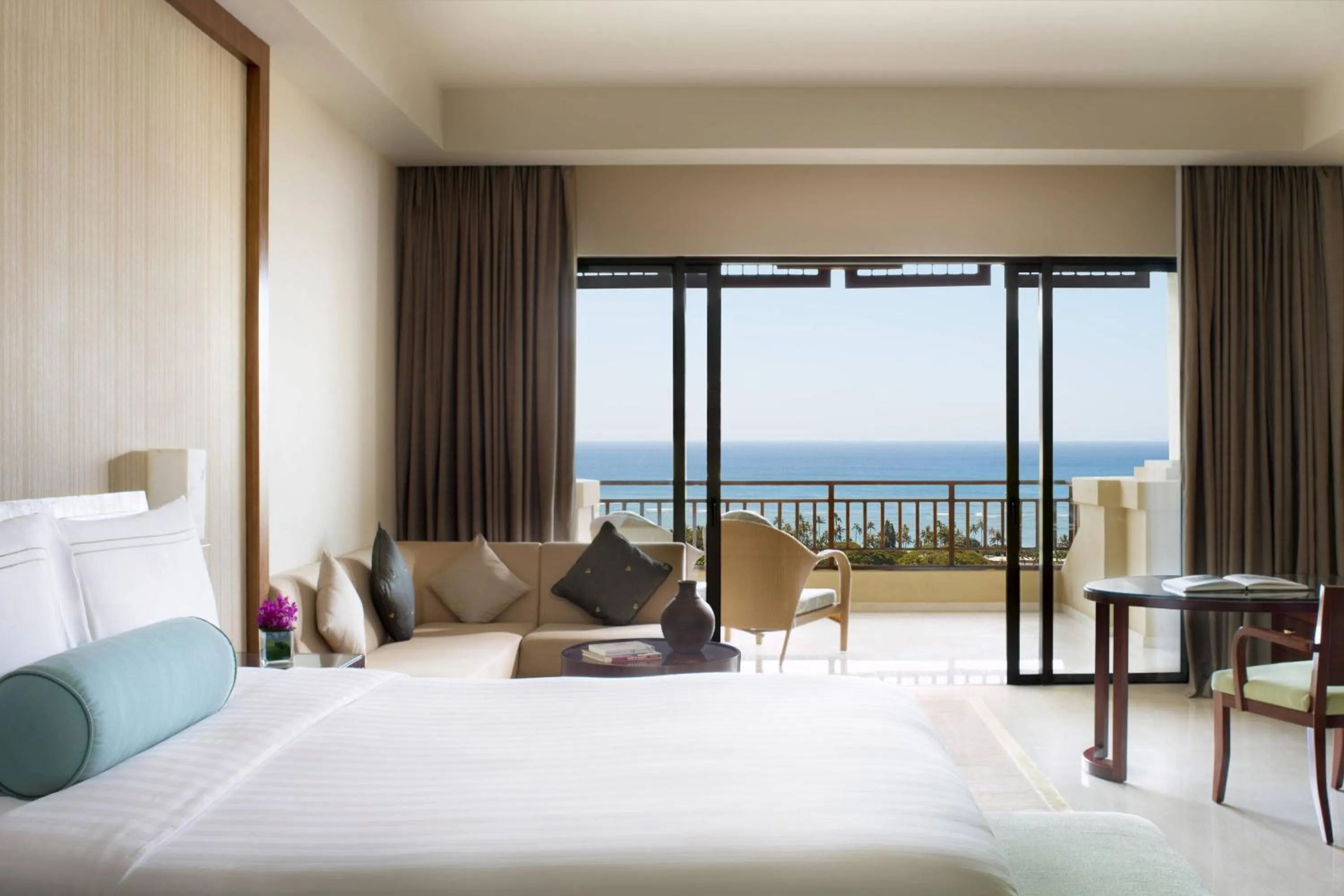 Photo of the whole room, Bed in The Ritz-Carlton Sanya, Yalong Bay