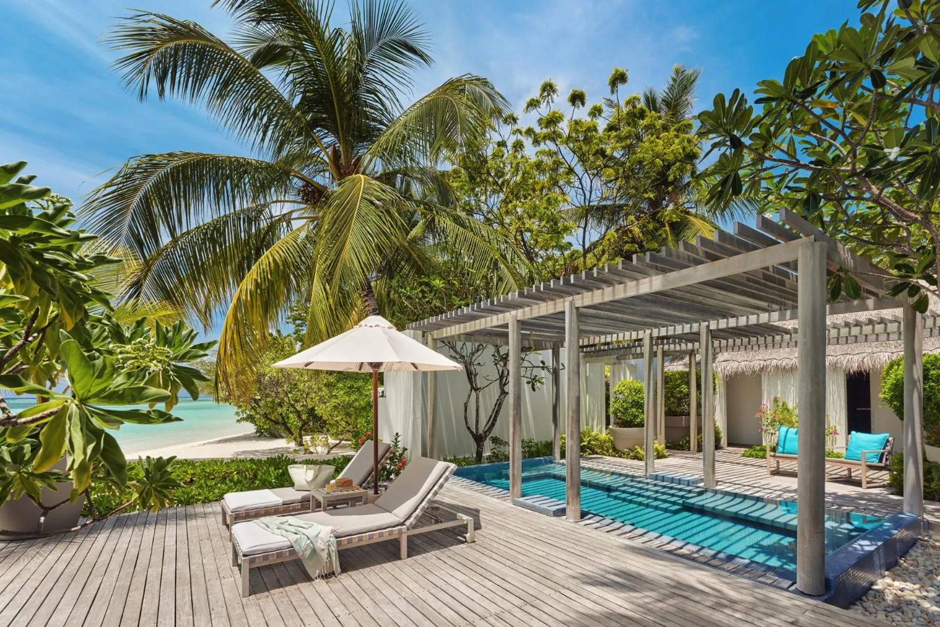 Day in LUX* South Ari Atoll Resort & Villas