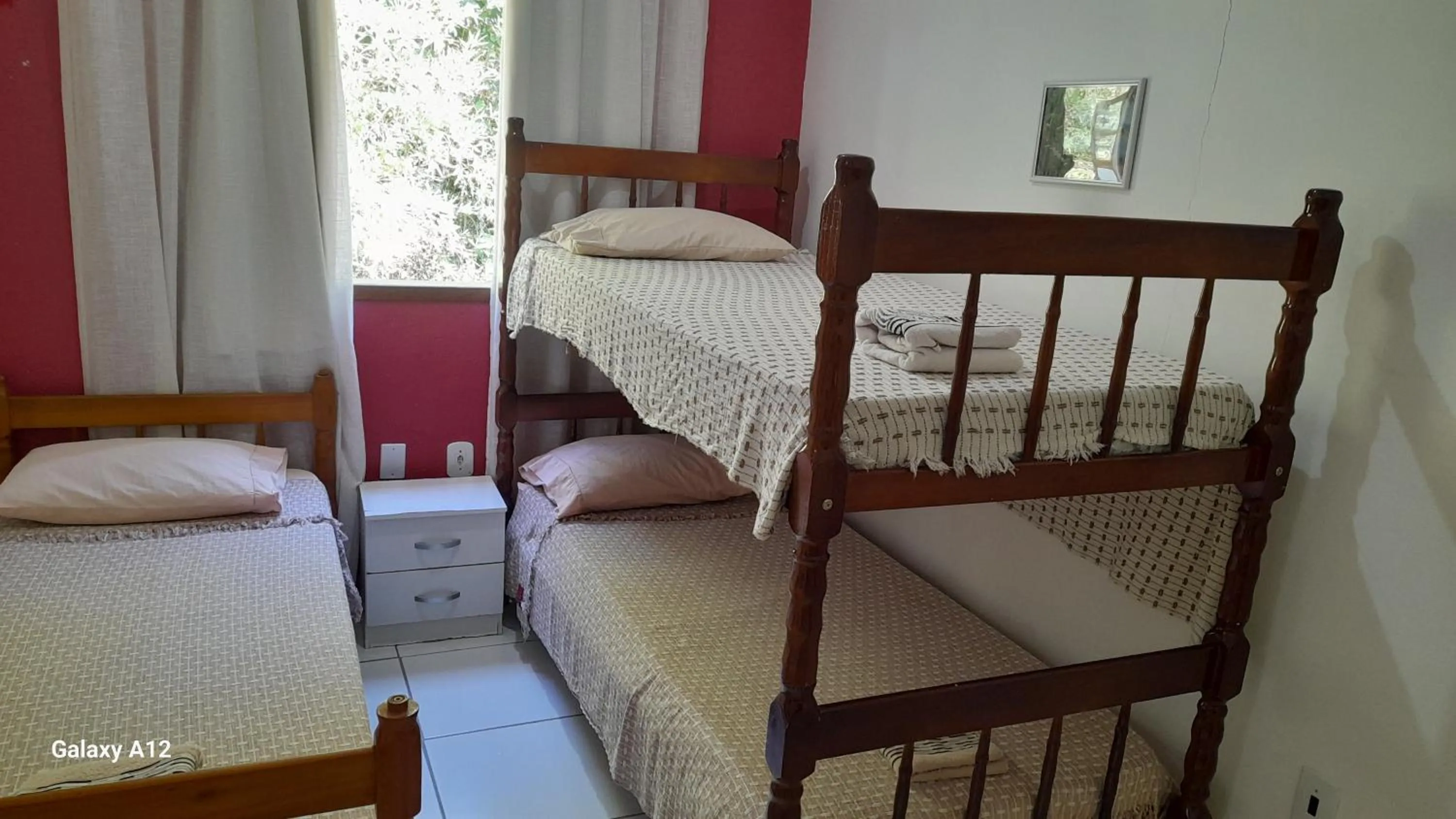 Photo of the whole room, Bed in Hospedaria Casa de Maria