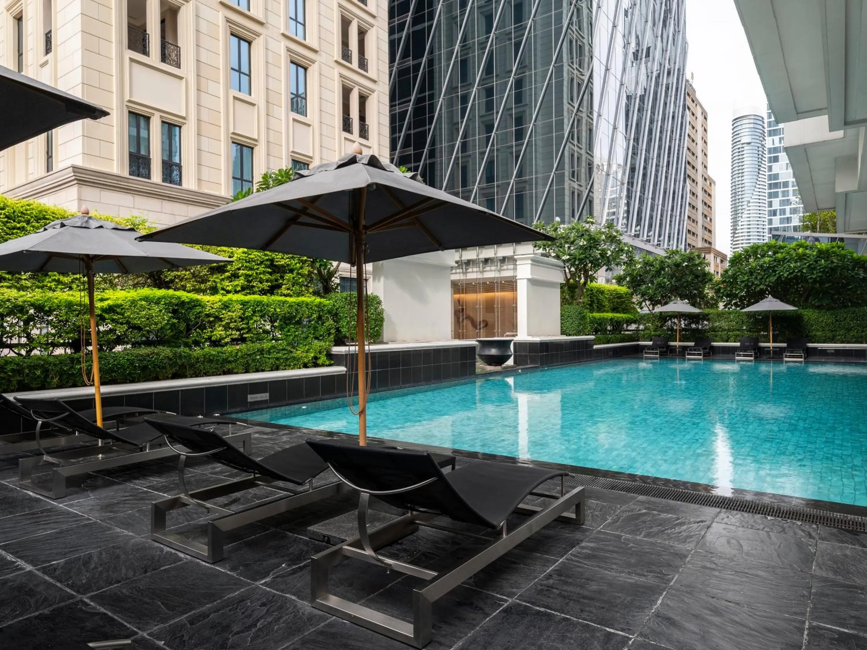 Swimming pool in Grande Centre Point Ploenchit