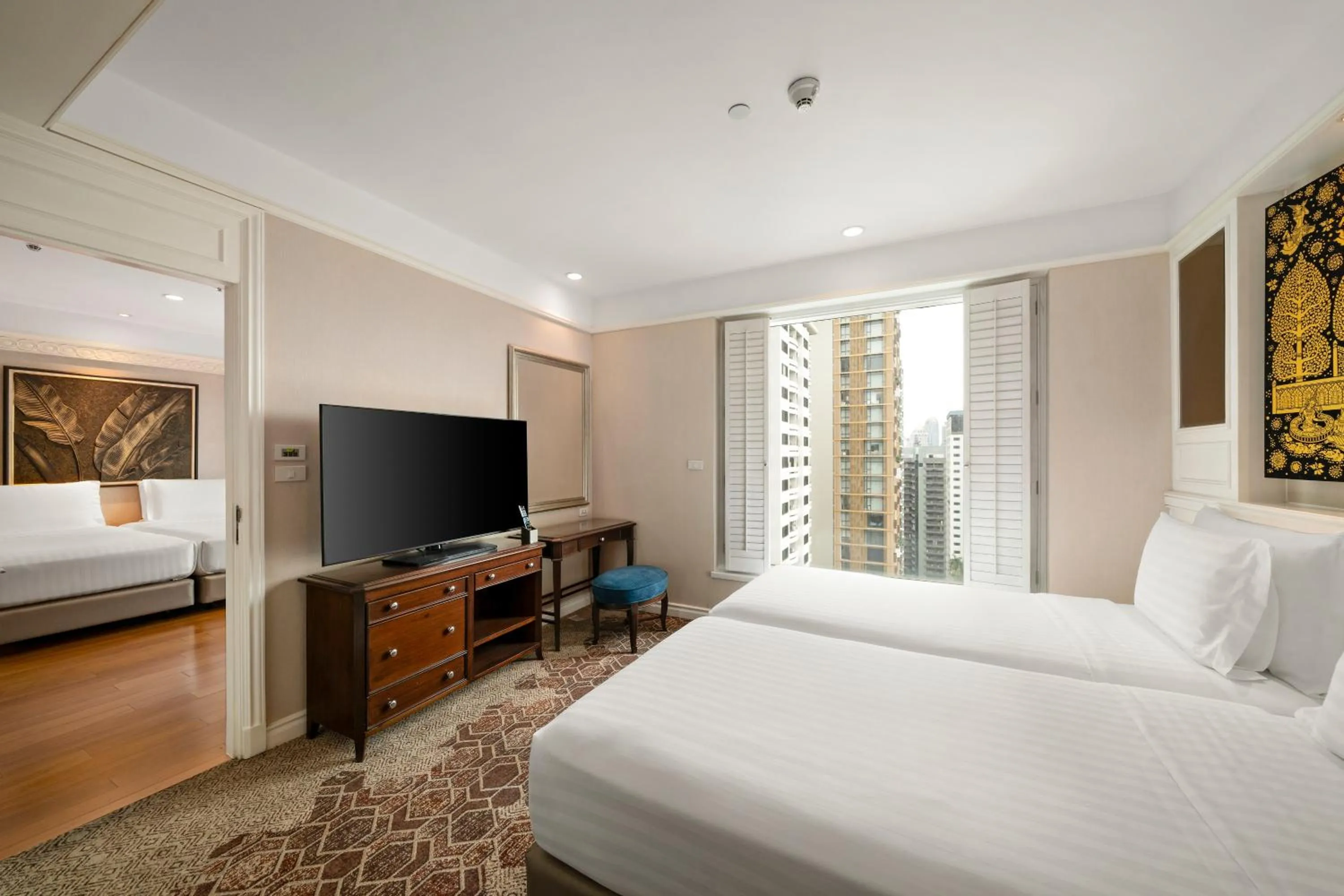 View (from property/room), Bed in Grande Centre Point Hotel Ratchadamri Bangkok