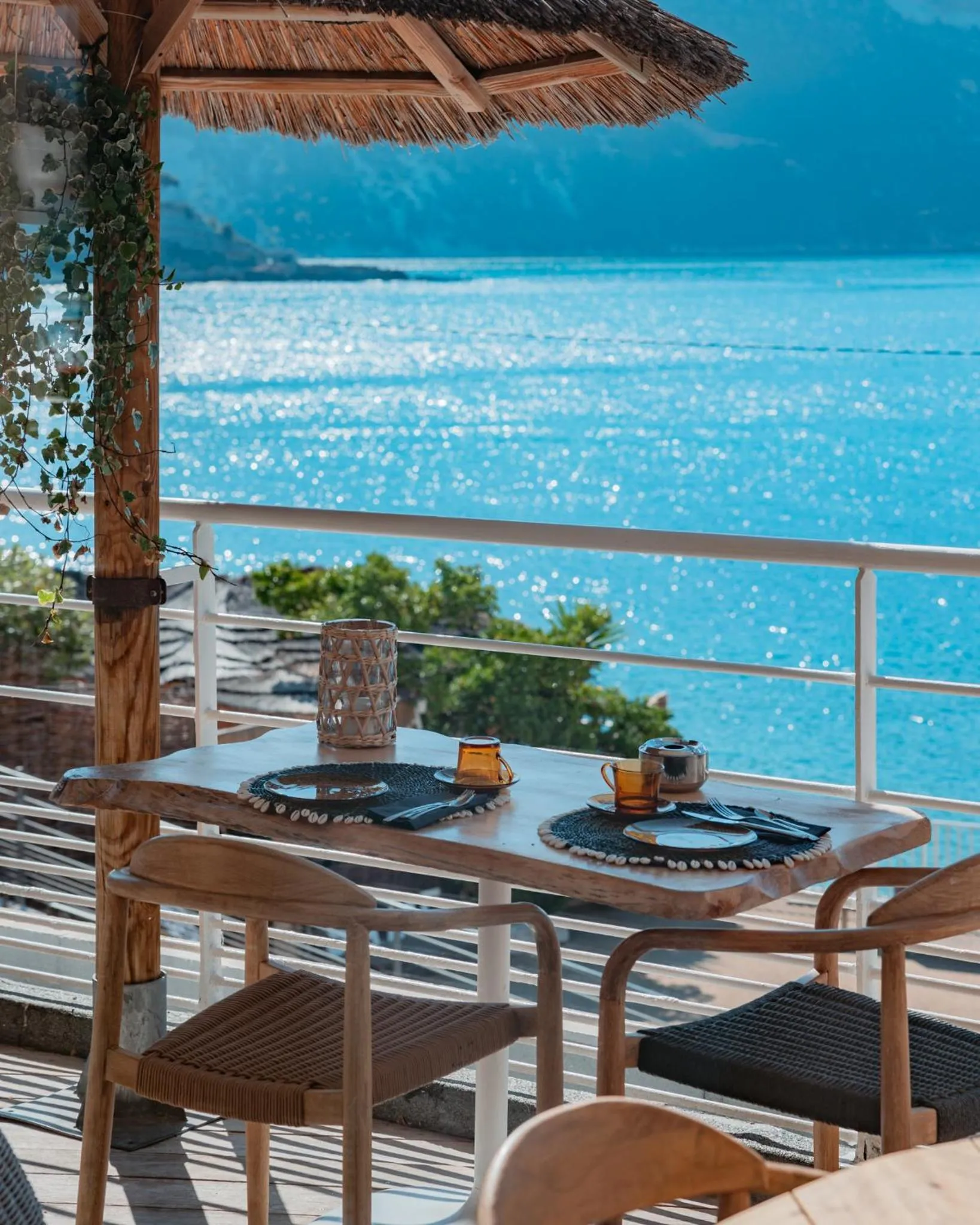 Hotel de La Plage - Mahogany