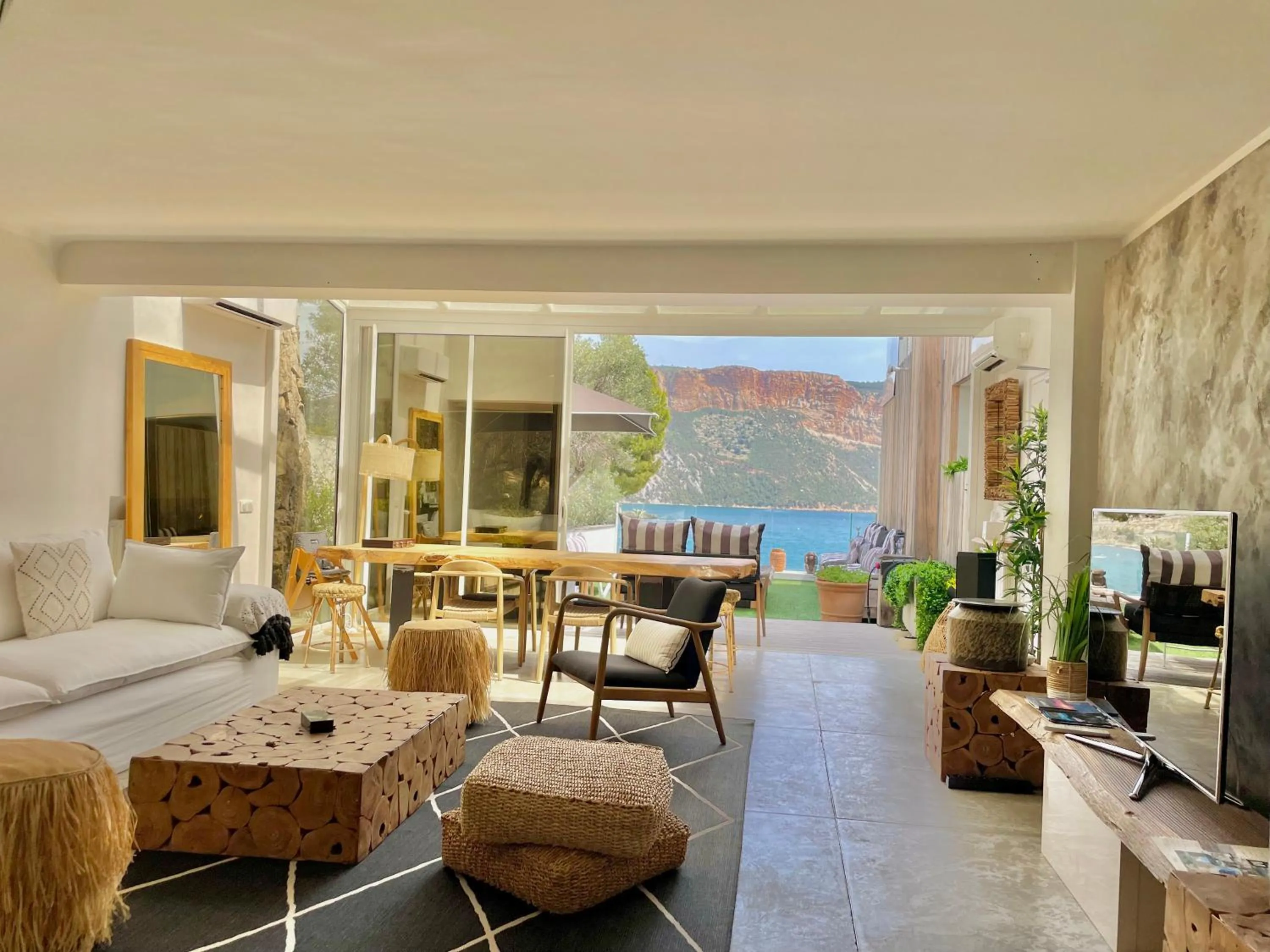 Hotel de La Plage - Mahogany