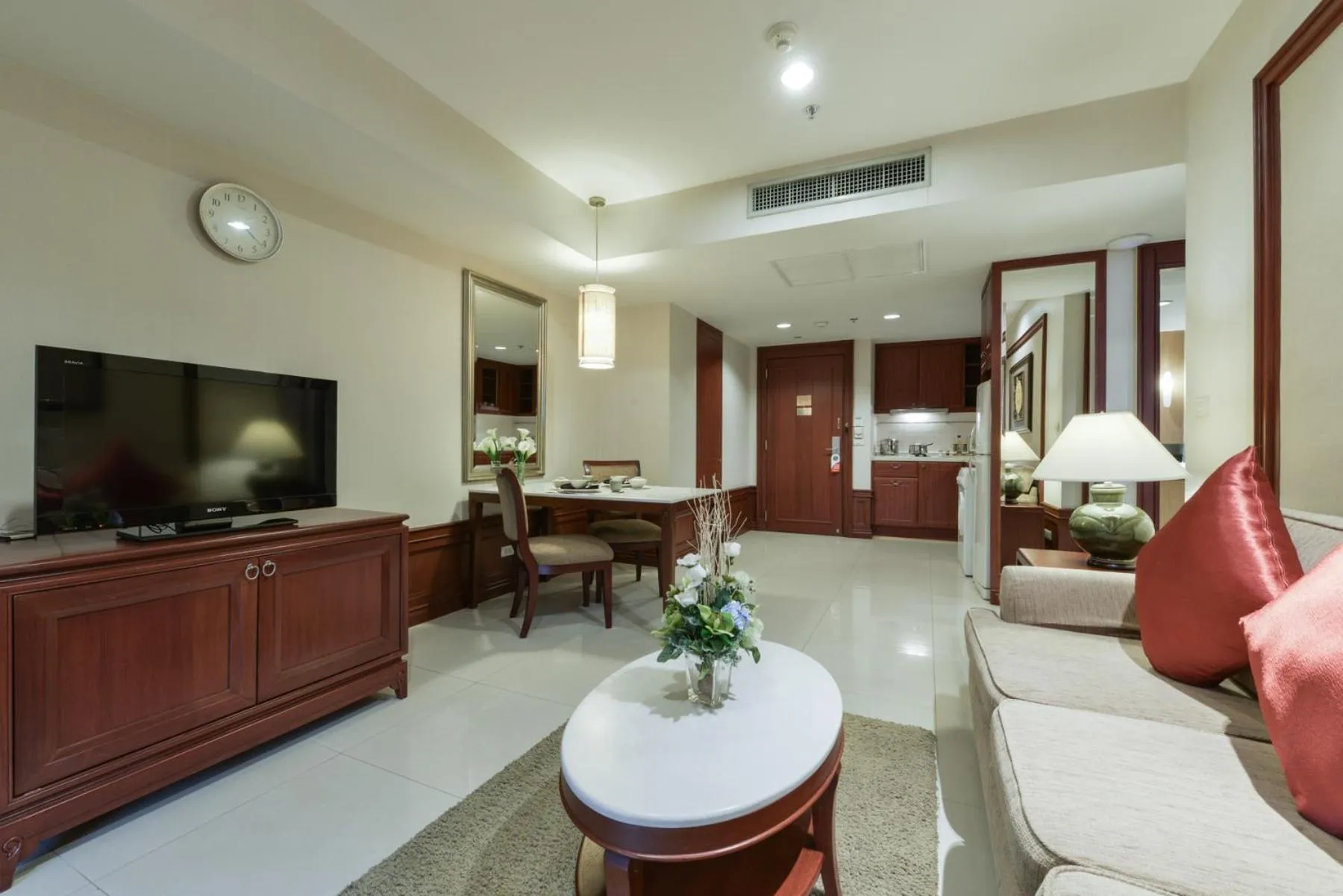 Living room in Centre Point Sukhumvit Thong-Lo