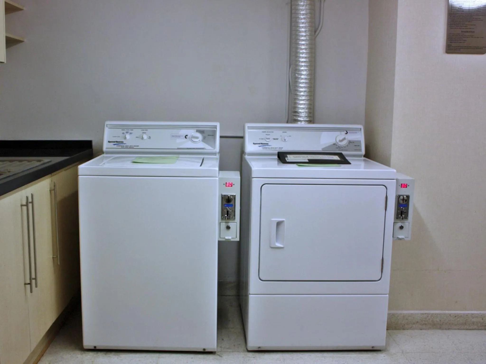 Area and facilities in Centre Point Sukhumvit Thong-Lo