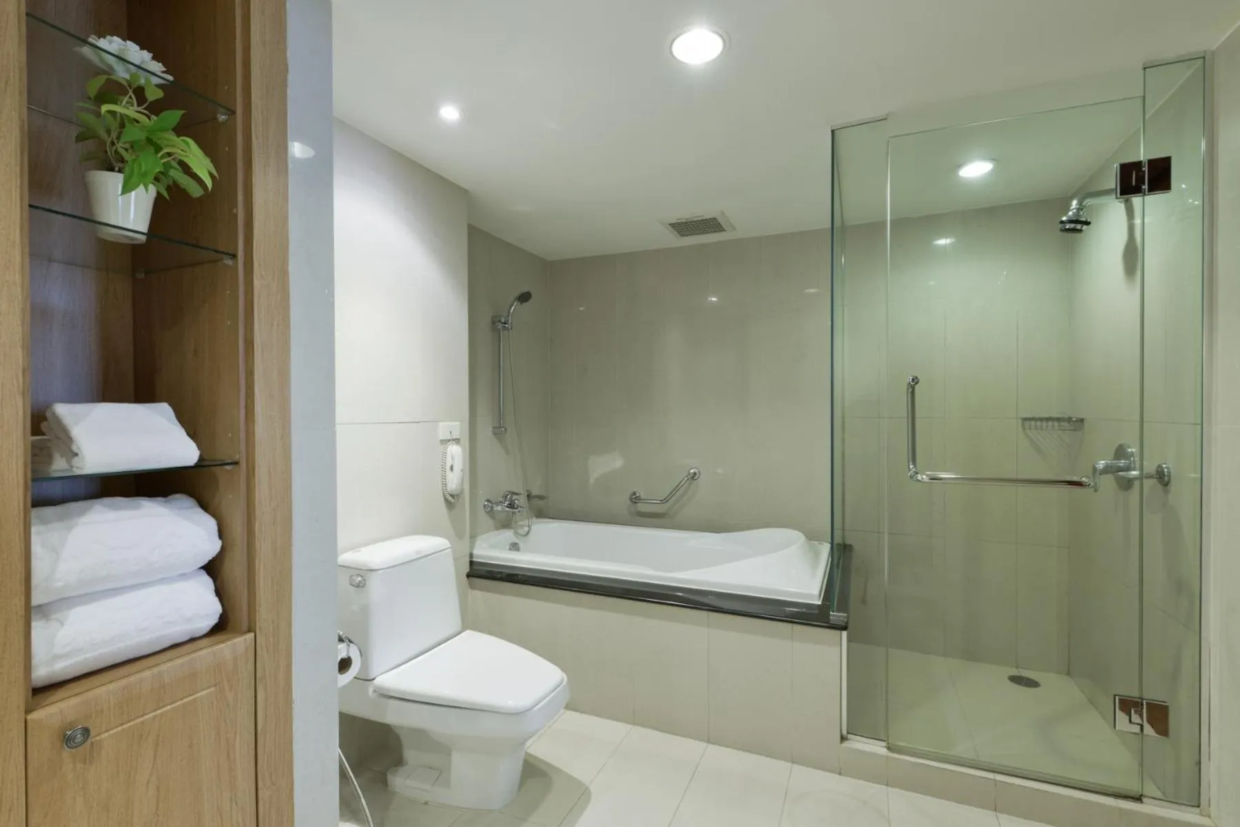 Bathroom in Centre Point Sukhumvit Thong-Lo