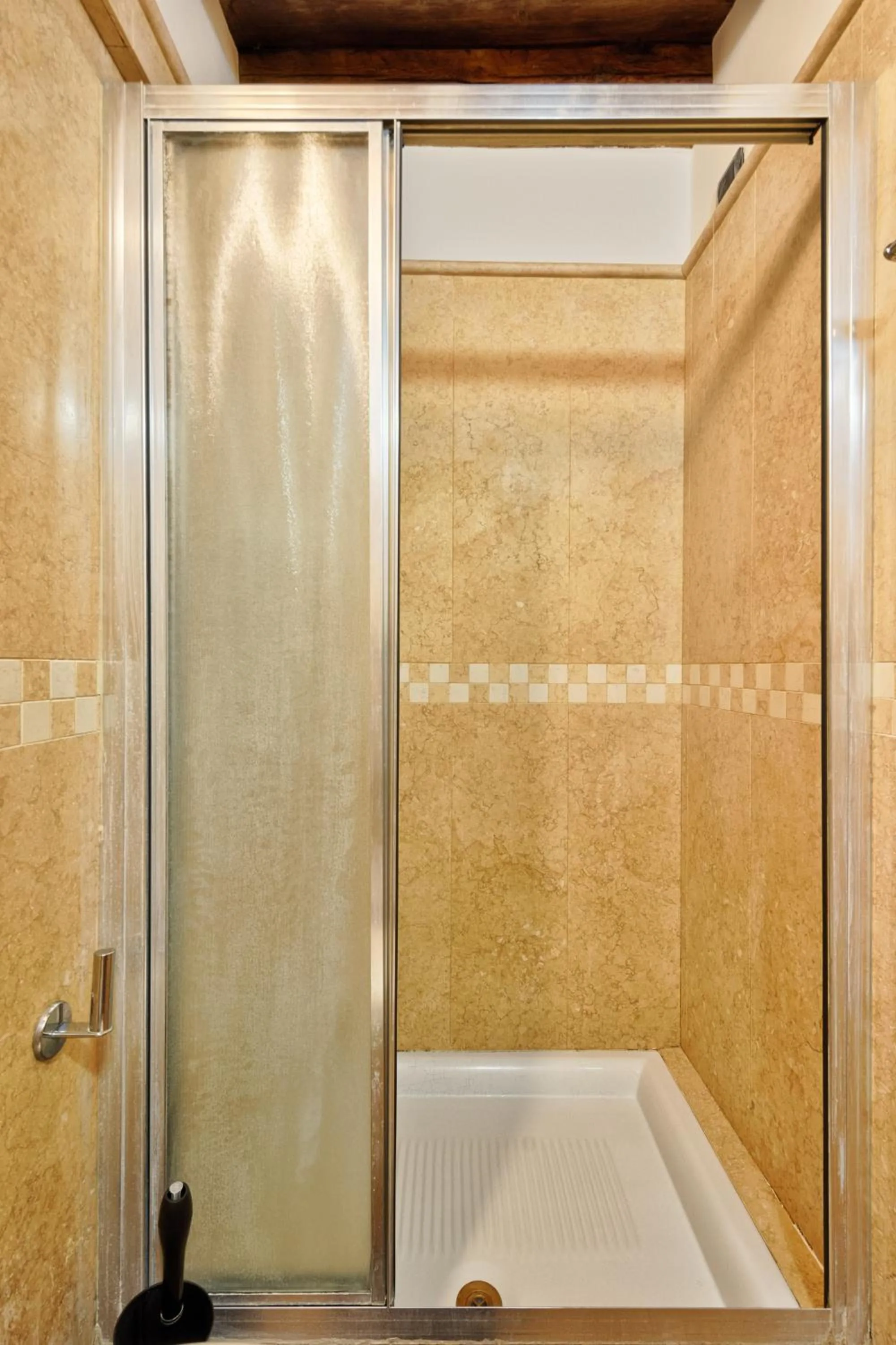 Bathroom in Hotel Vecellio Venice on the Lagoon