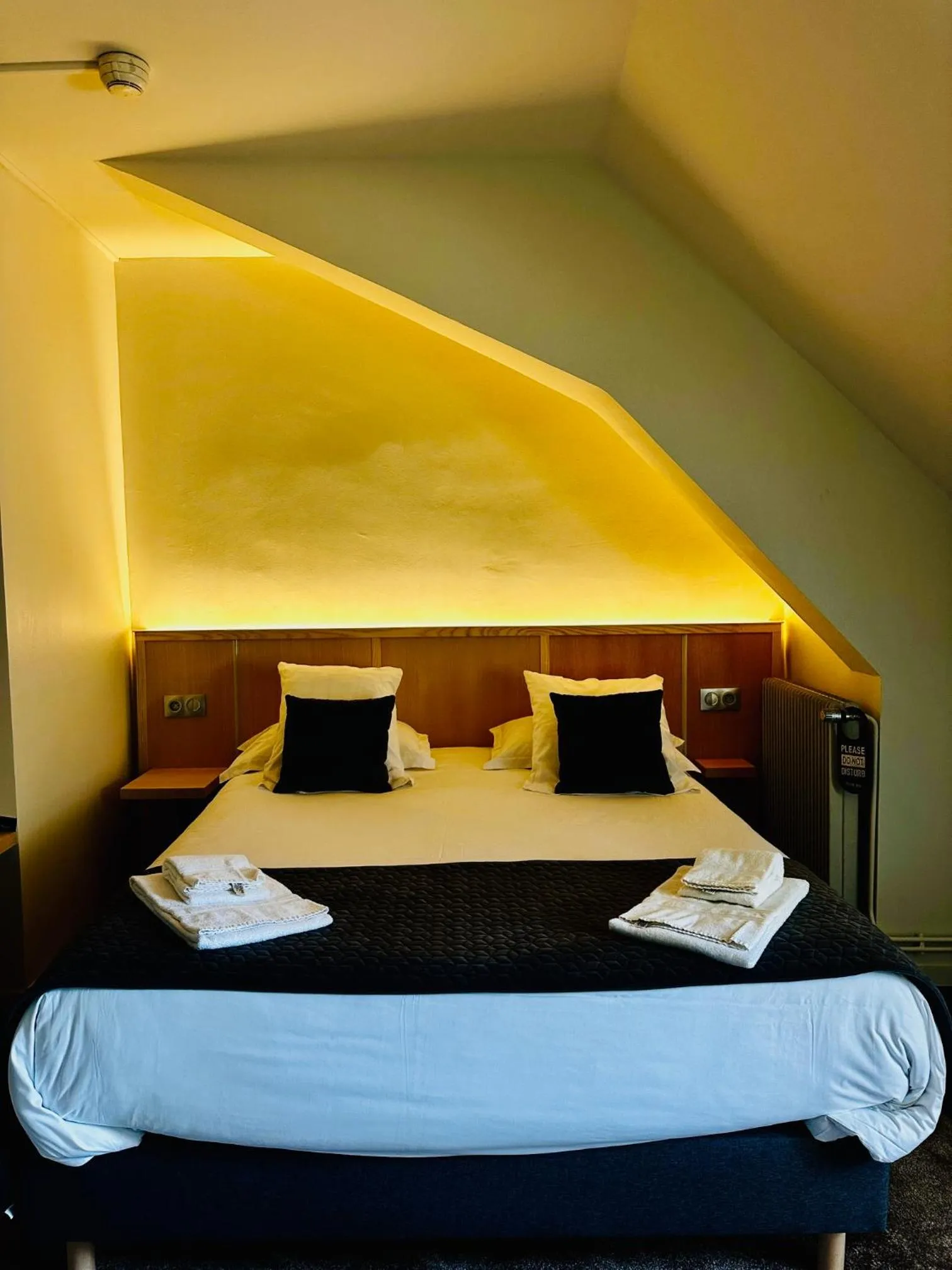 Bed in Hôtel Restaurant Le Repère