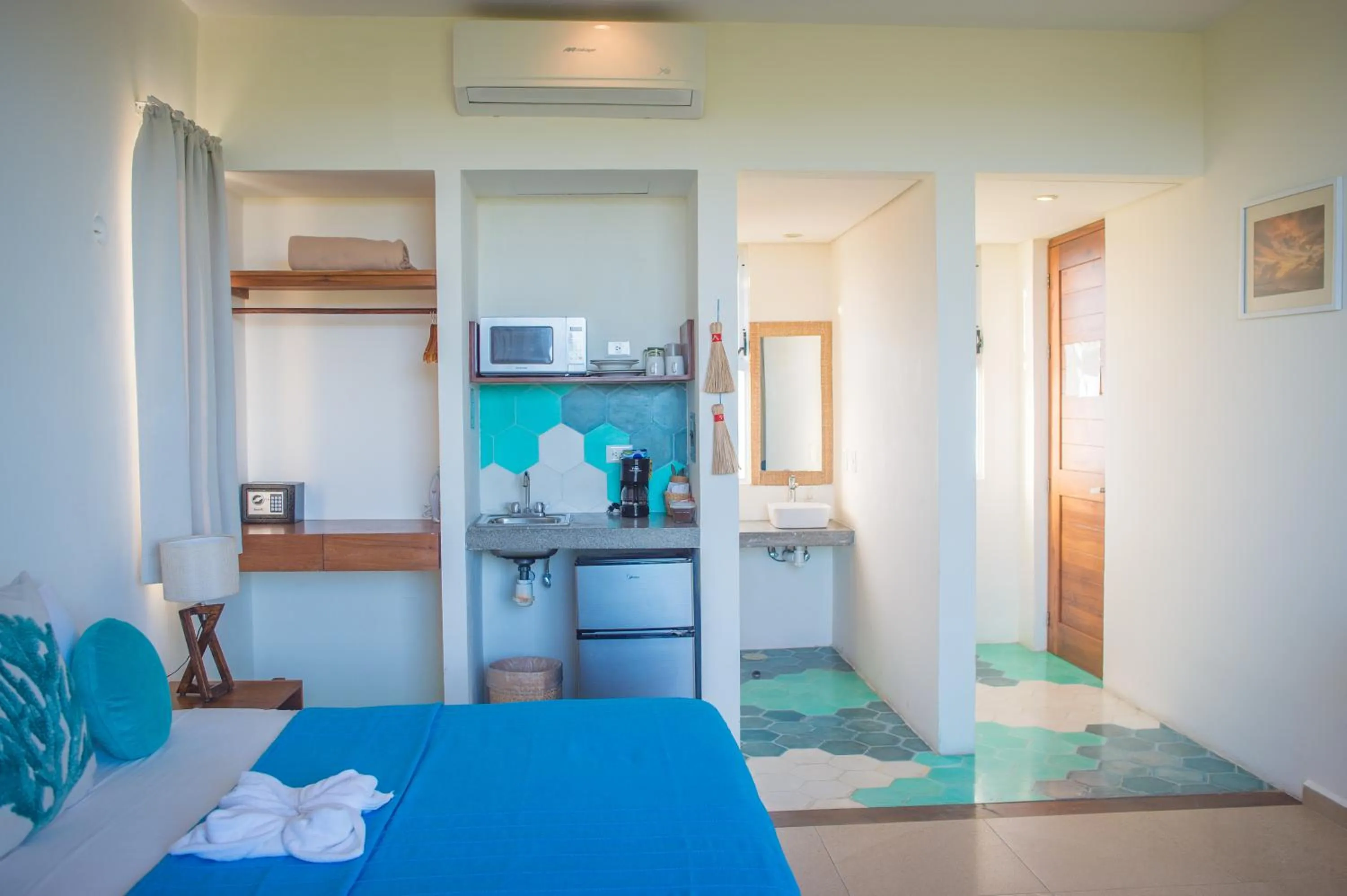 Kitchen or kitchenette, Bed in Suites Cielo y Mar