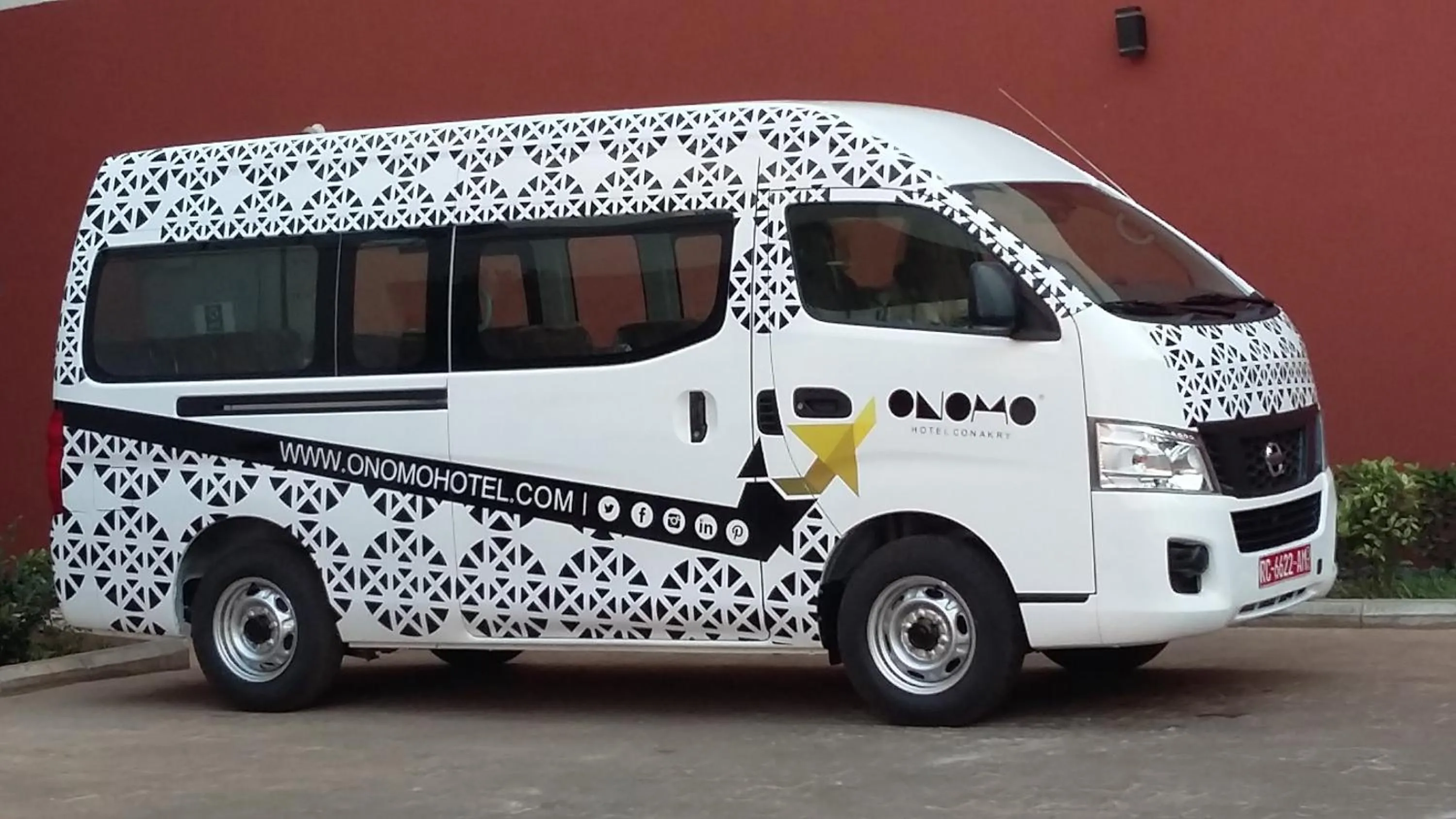 Logo/Certificate/Sign in ONOMO Hotel Conakry