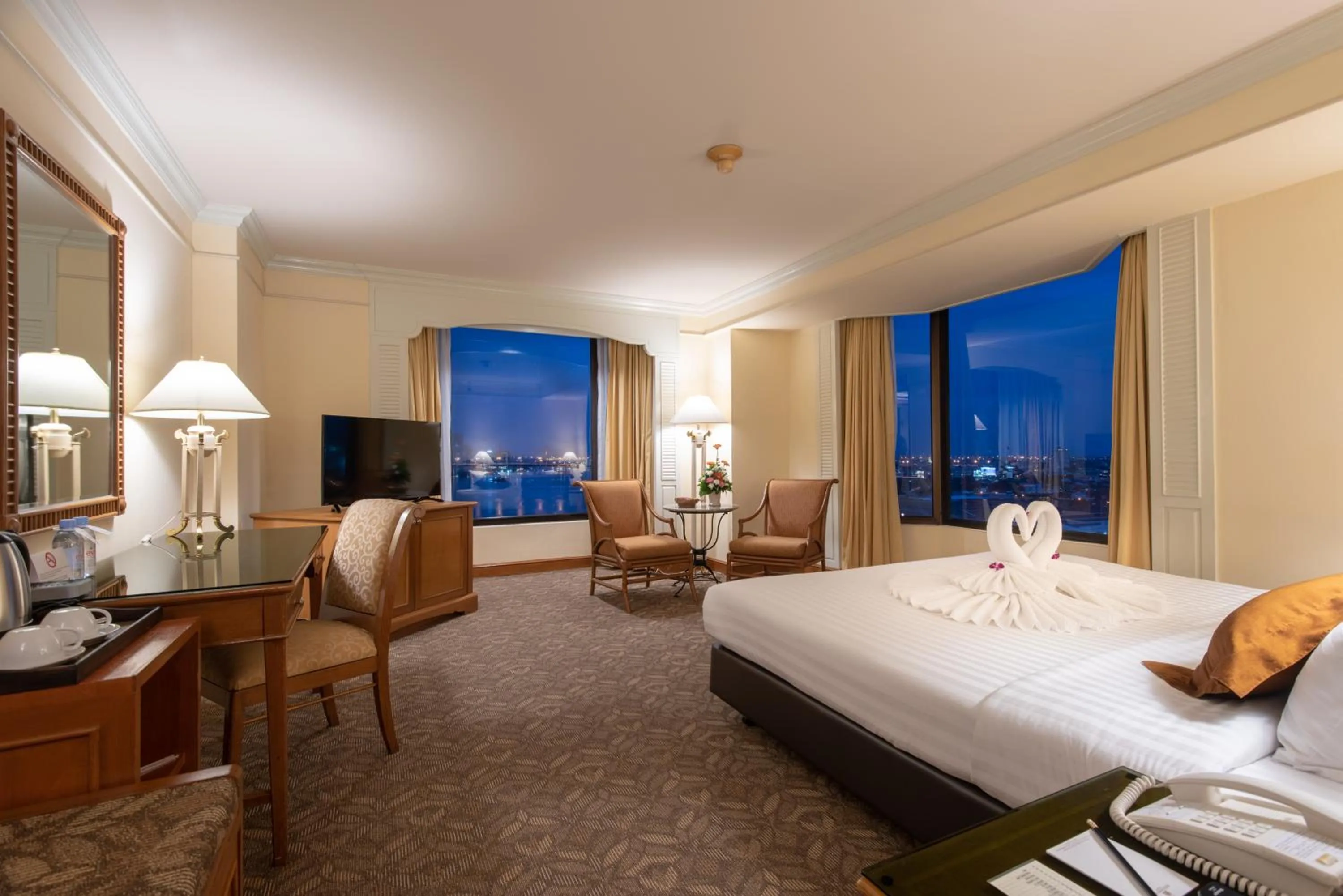 Photo of the whole room in Montien Riverside Hotel Bangkok