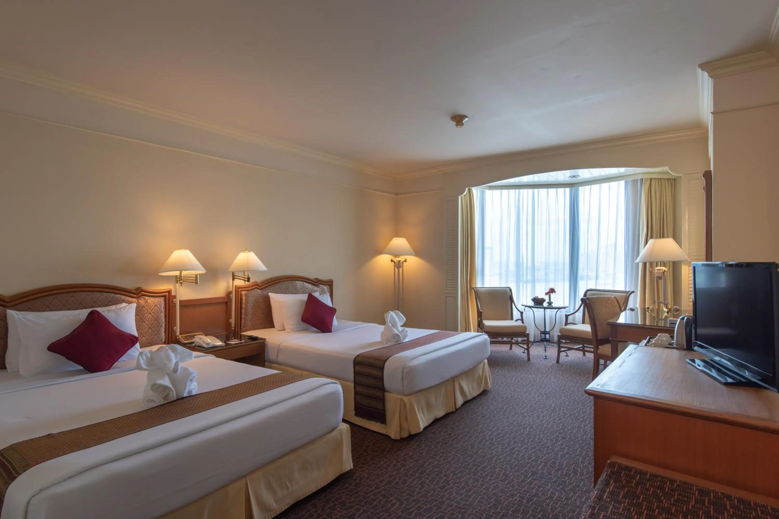 Photo of the whole room in Montien Riverside Hotel Bangkok