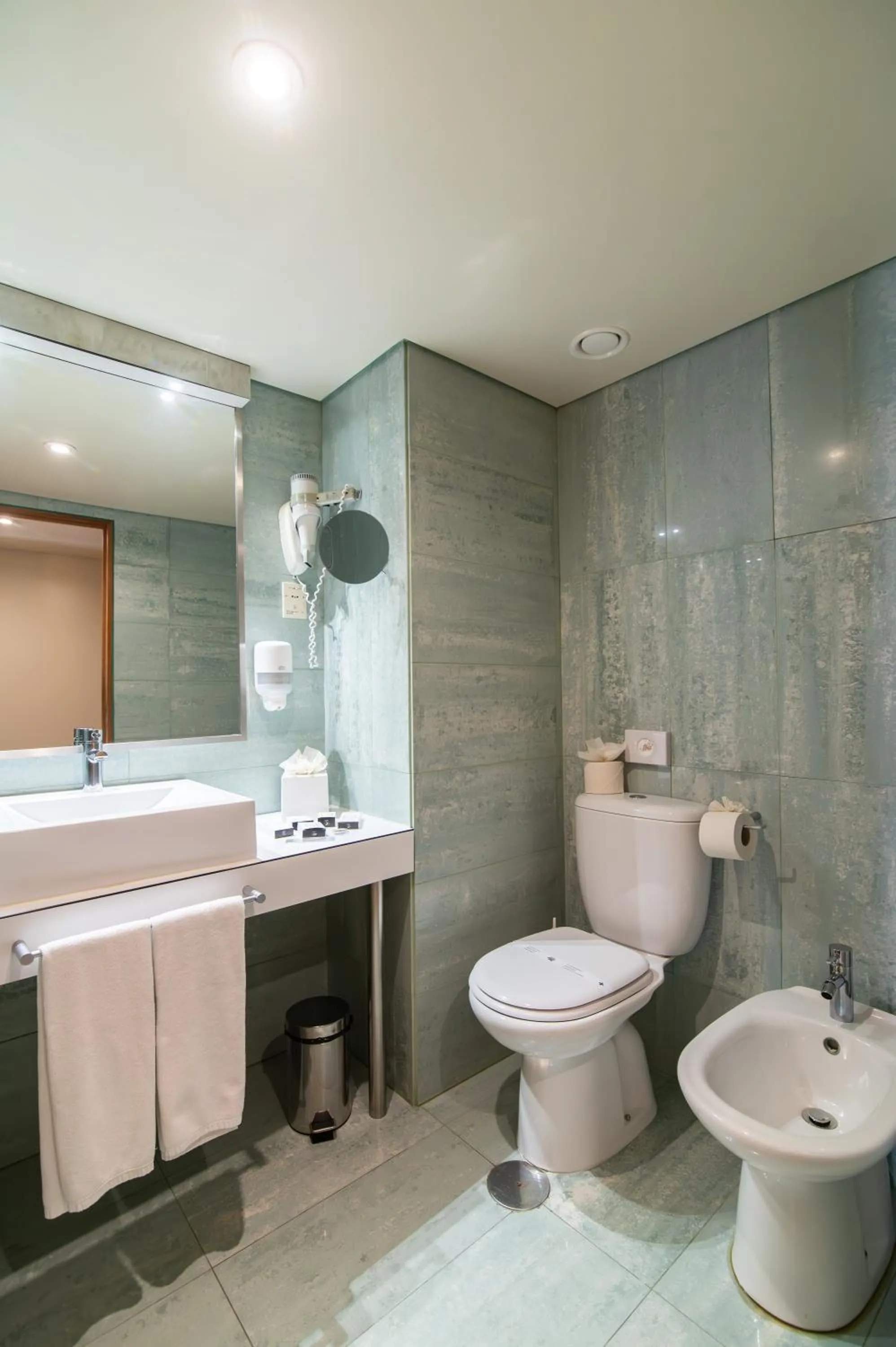 The Azoriani Boutique, Ascend Hotel Collection