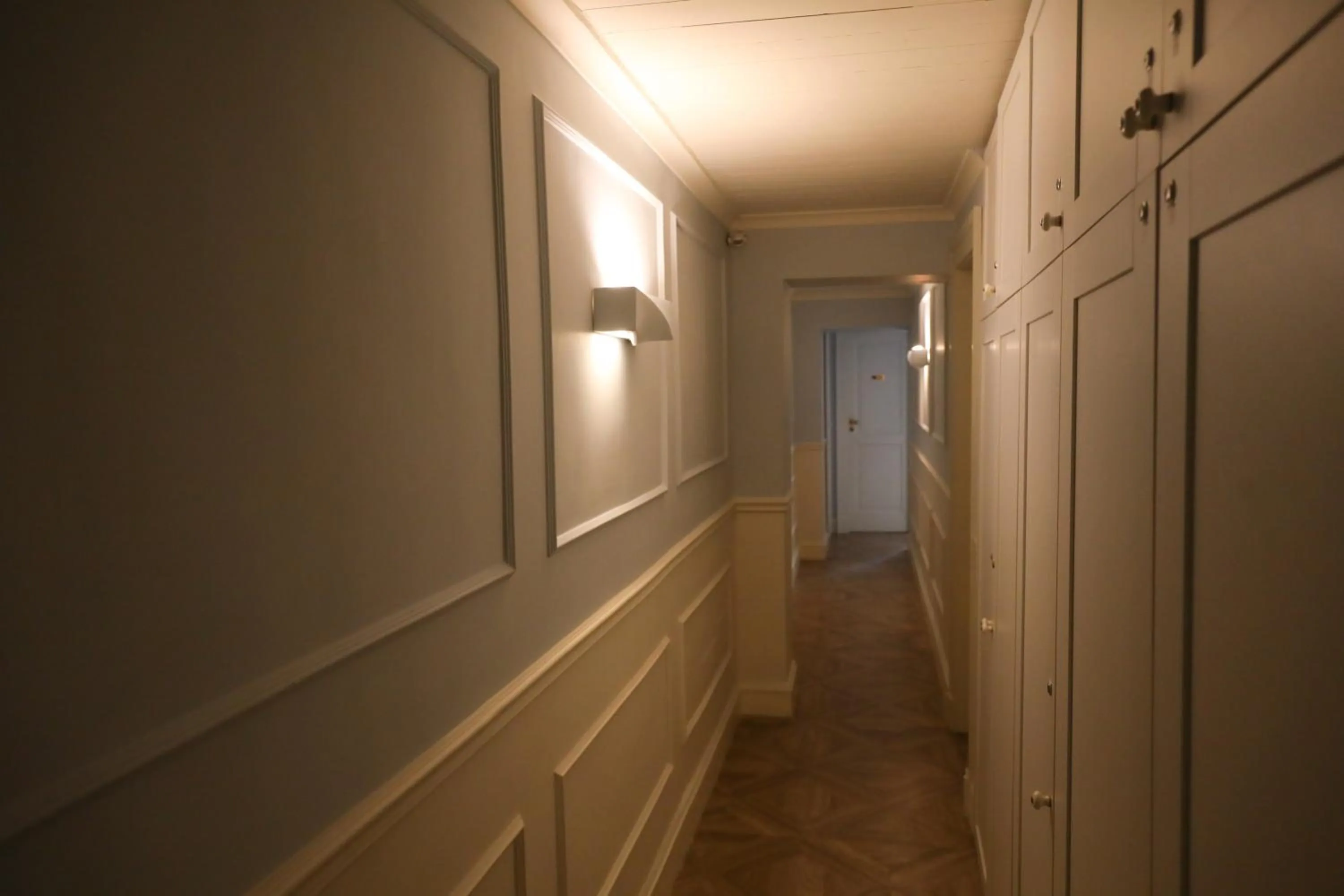 wardrobe in Vico Gelso Napoli