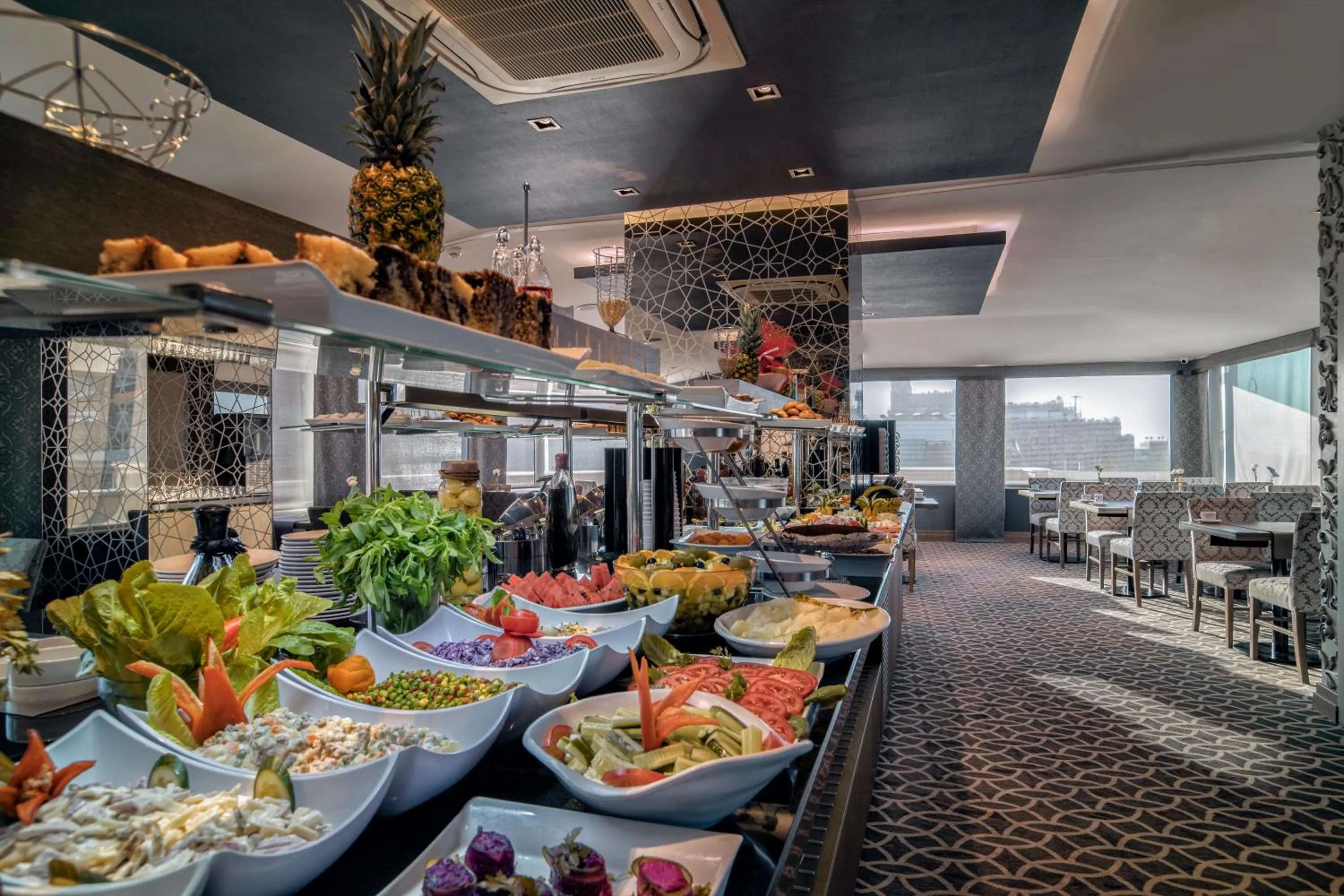 Food and drinks in AHC Grand Bazaar Hotel